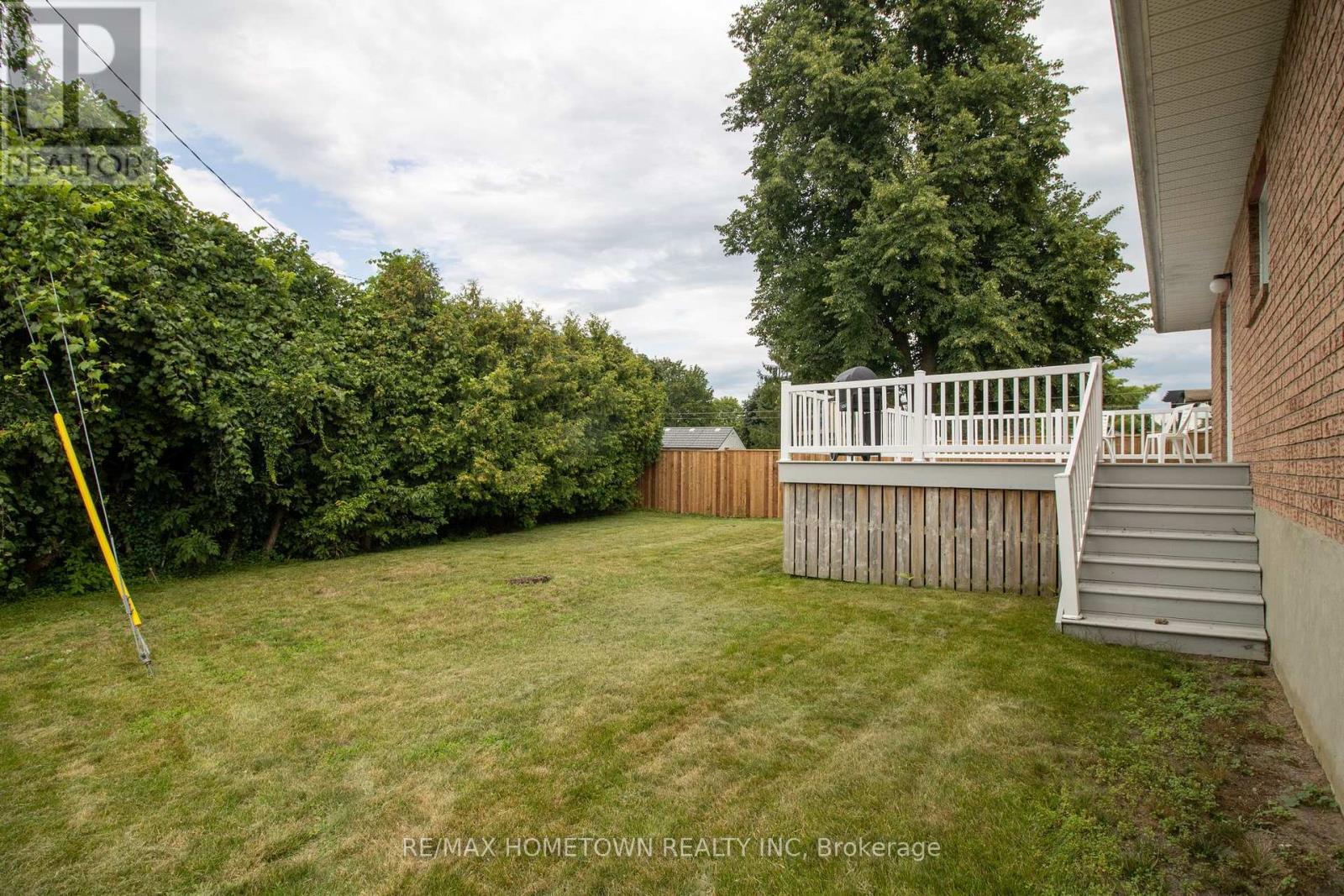 996 MASSIE DRIVE - Image 29