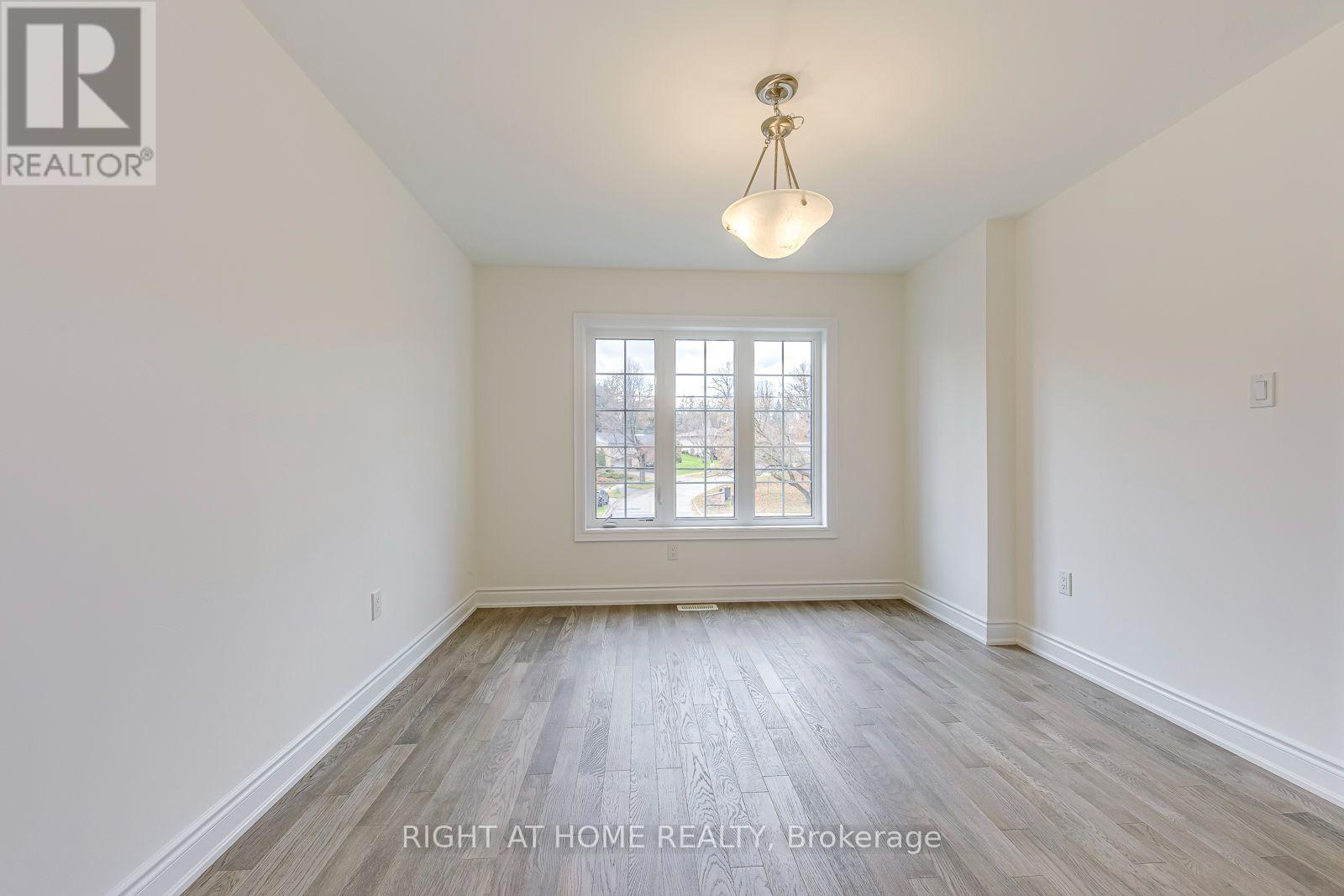 2581 ISLINGTON AVENUE - 9