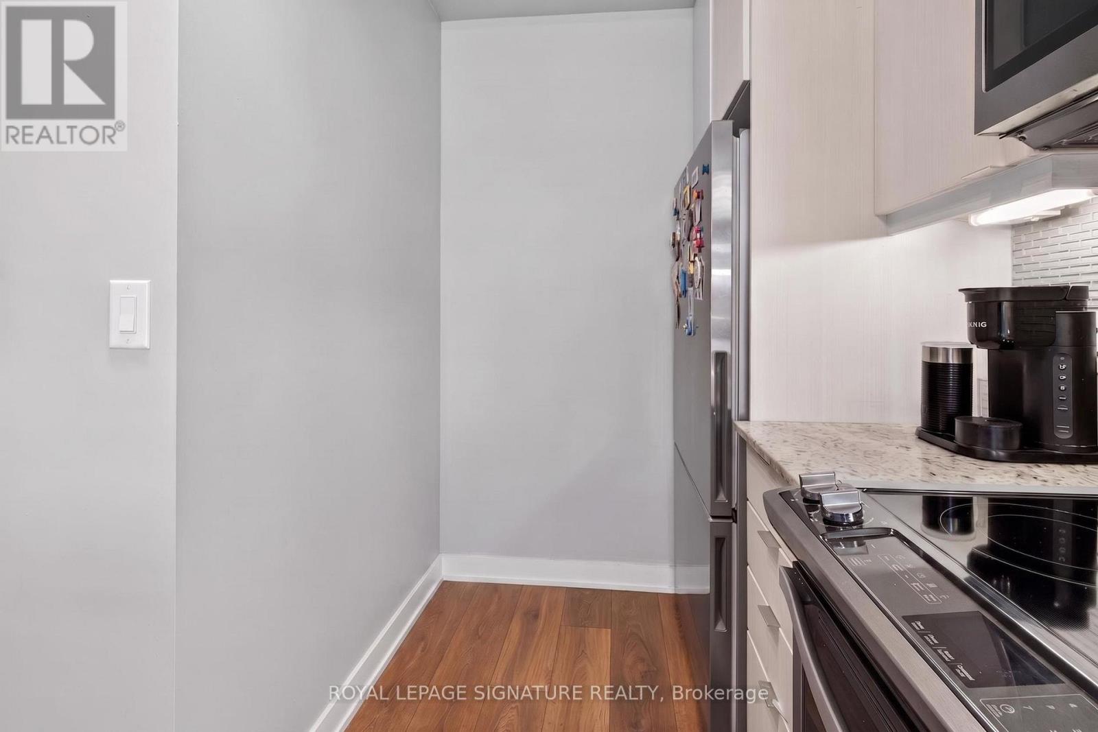 #1710 4633 GLEN ERIN DRIVE - 22