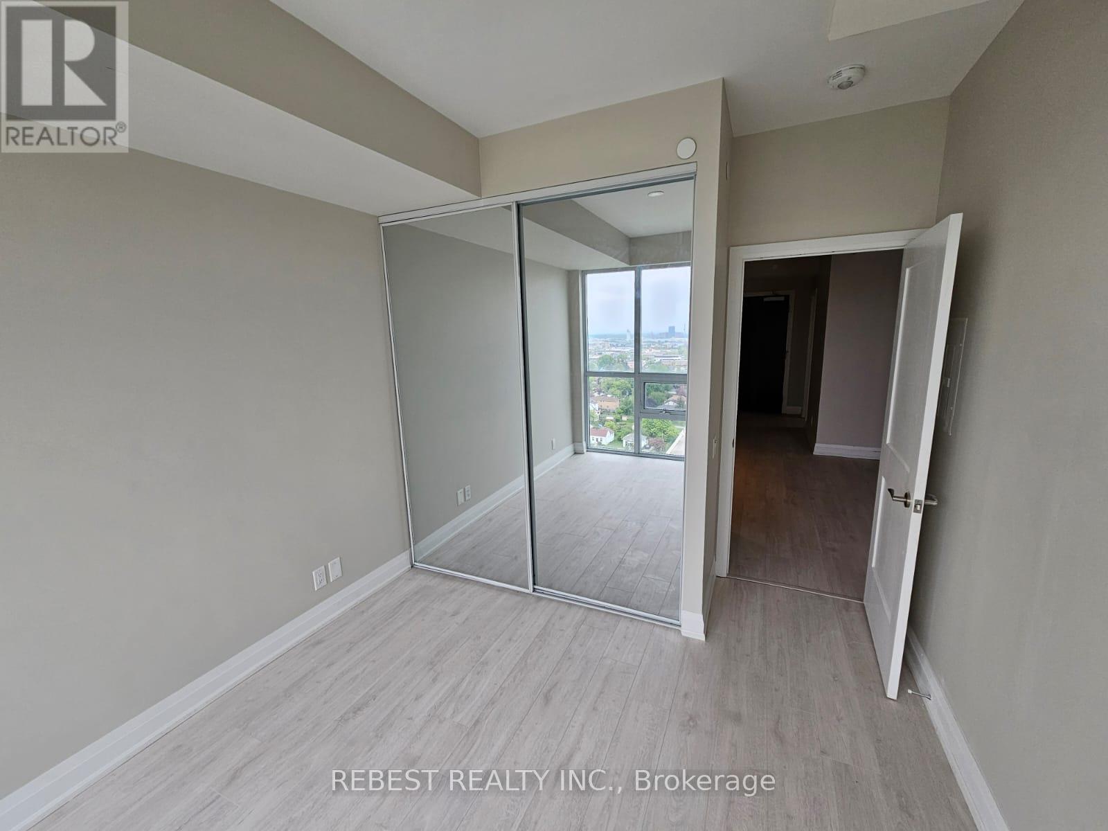 #1603 15 LYNCH STREET - 10