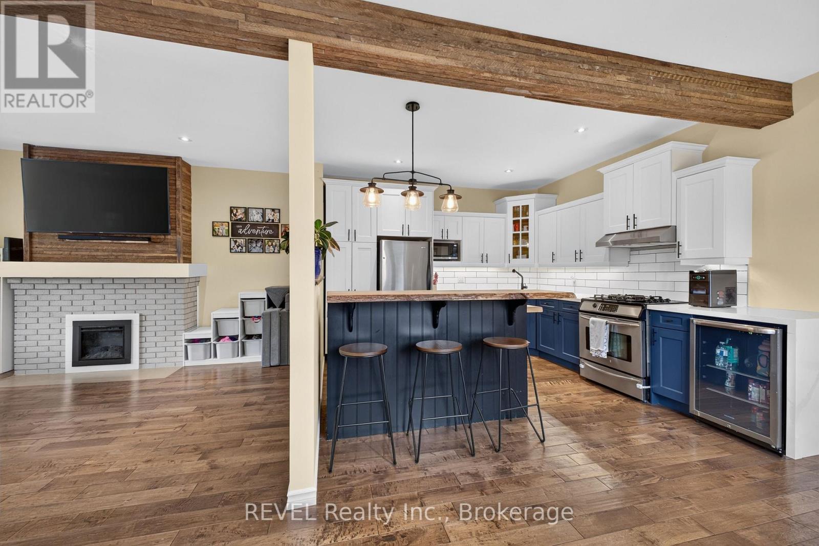 312 PHIPPS STREET - 14