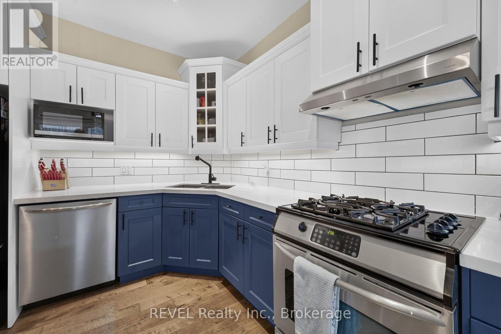 312 PHIPPS STREET - 15