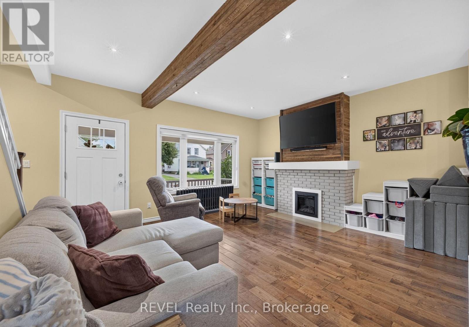 312 PHIPPS STREET - 9