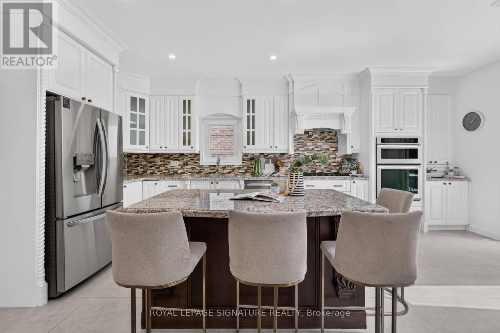 253 BYNG AVENUE - 22