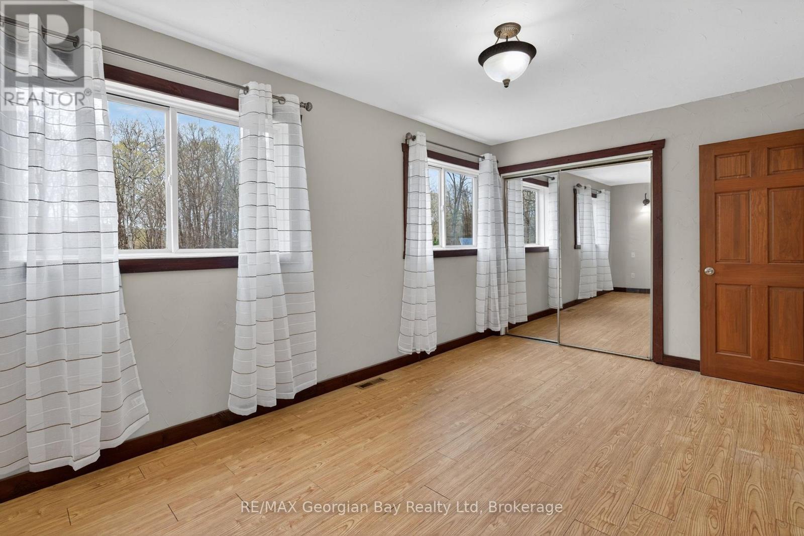 90 FARLAIN LAKE ROAD W - 11