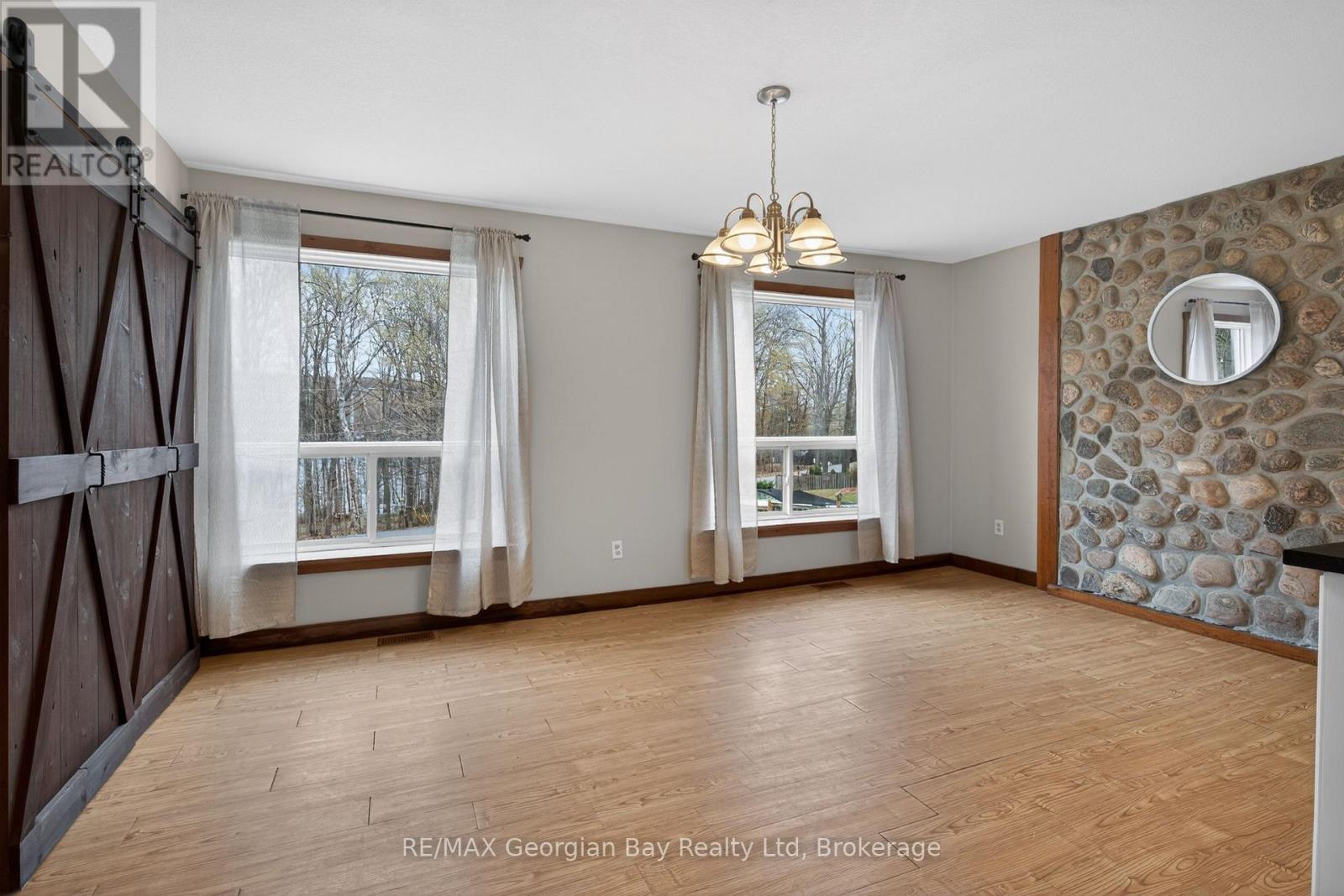 90 FARLAIN LAKE ROAD W - Image 6