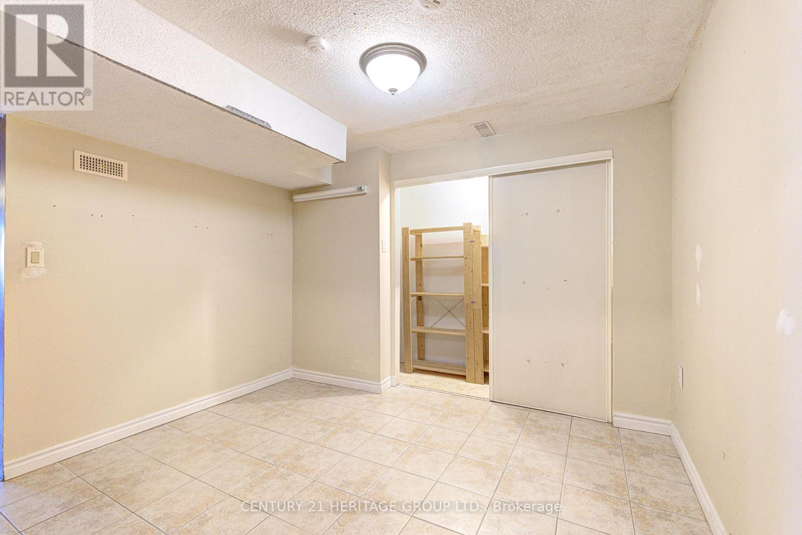 #73 145 RICE AVENUE - Image 28