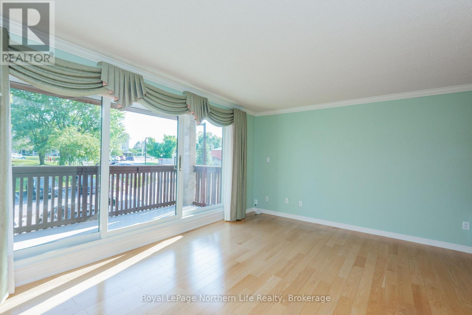 #302 161 LINDSAY STREET - Image 11