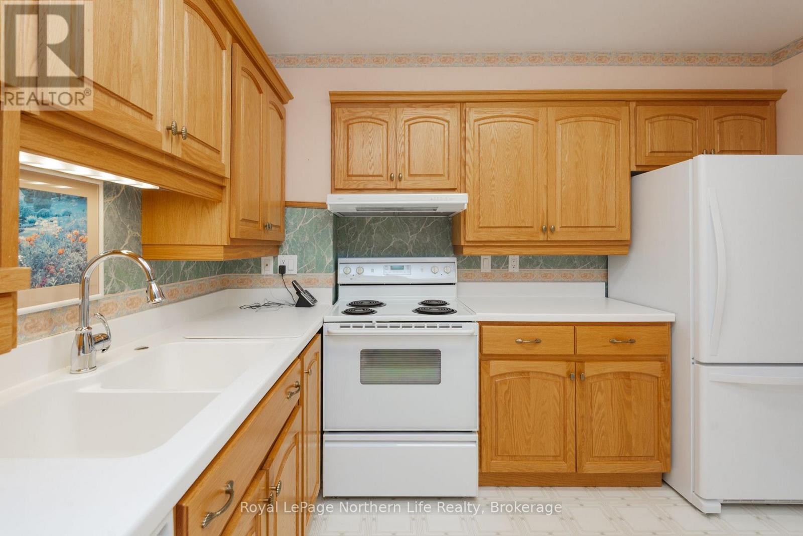 #302 161 LINDSAY STREET - Image 15