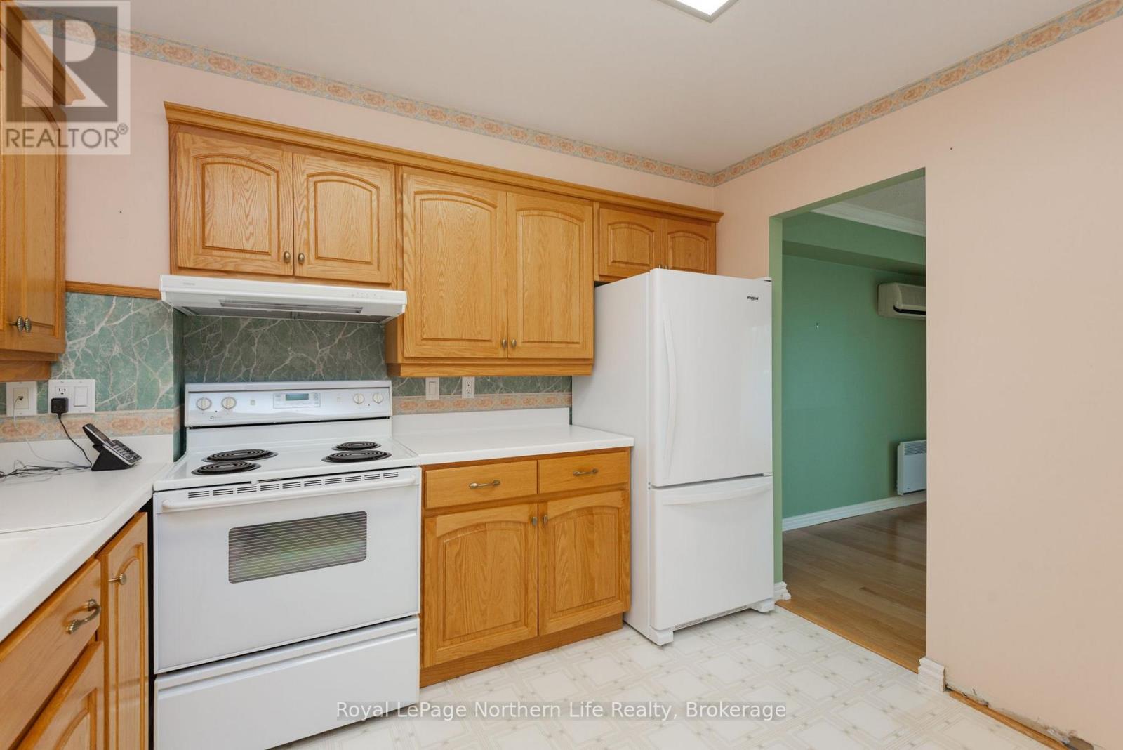#302 161 LINDSAY STREET - 16
