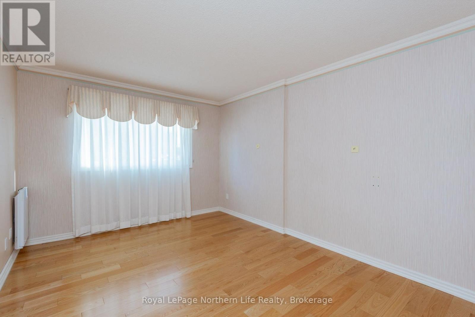 #302 161 LINDSAY STREET - 23