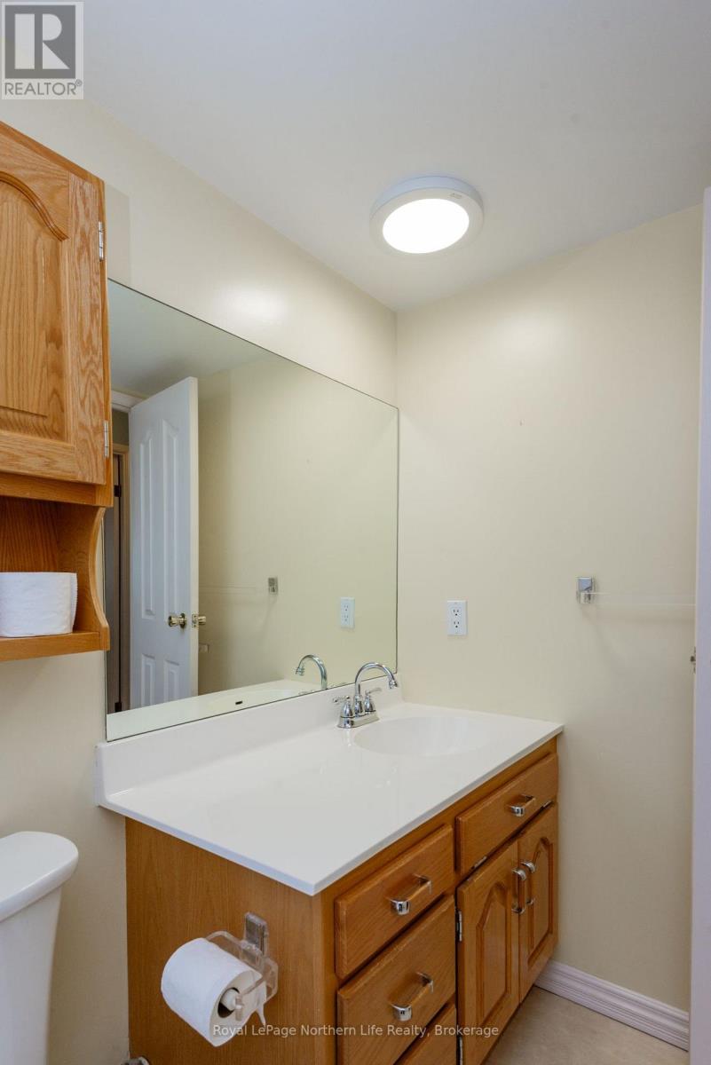 #302 161 LINDSAY STREET - 29