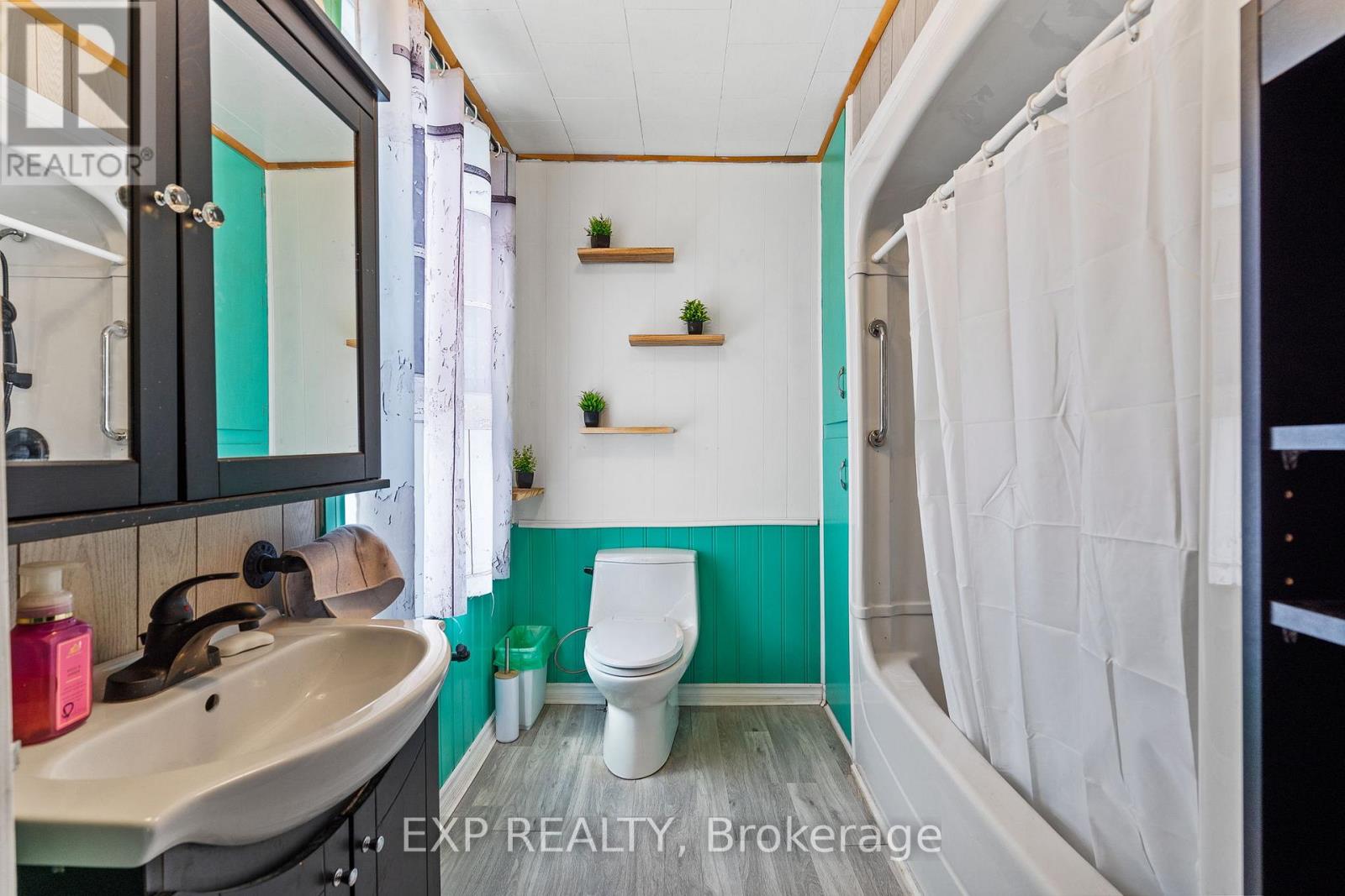 4235 FLY ROAD - Image 14