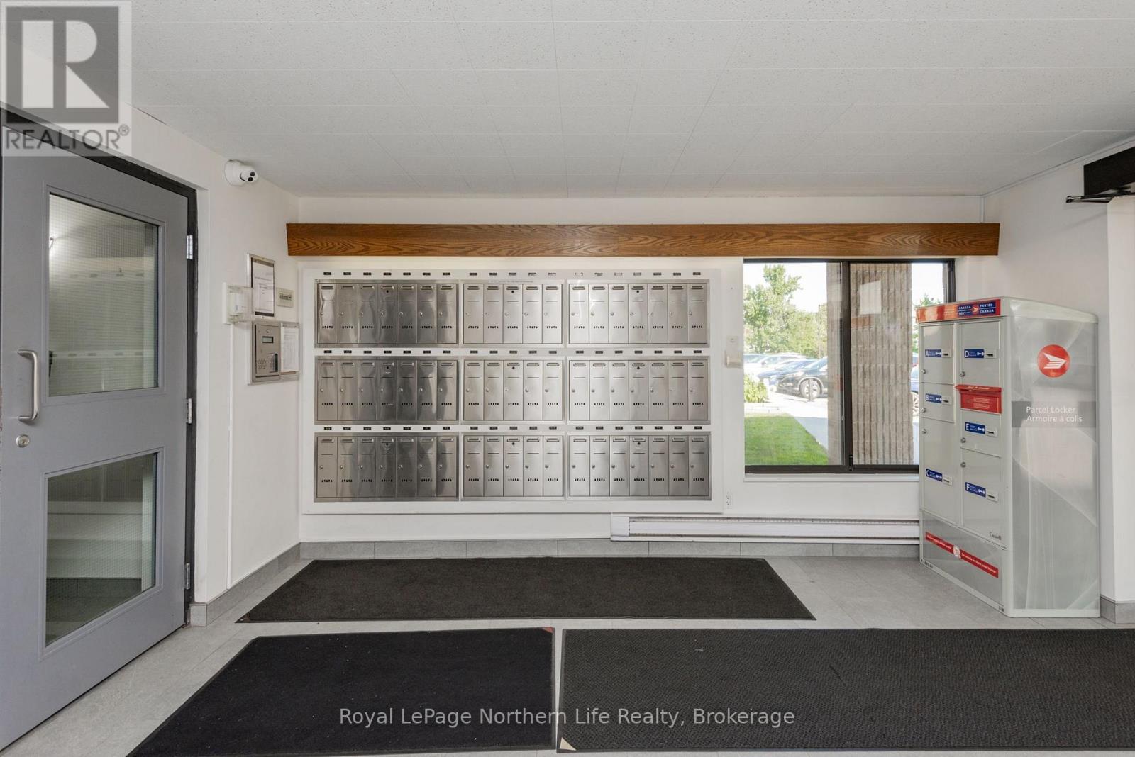 #302 161 LINDSAY STREET - Image 4