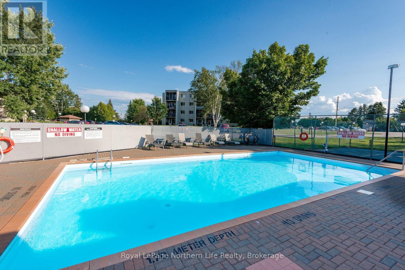 #302 161 LINDSAY STREET - Image 44