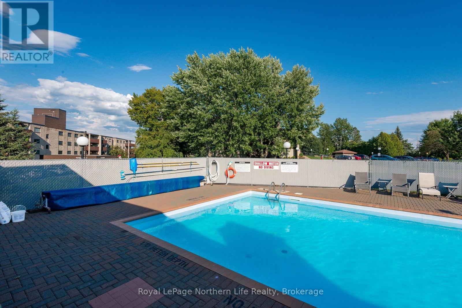 #302 161 LINDSAY STREET - 46