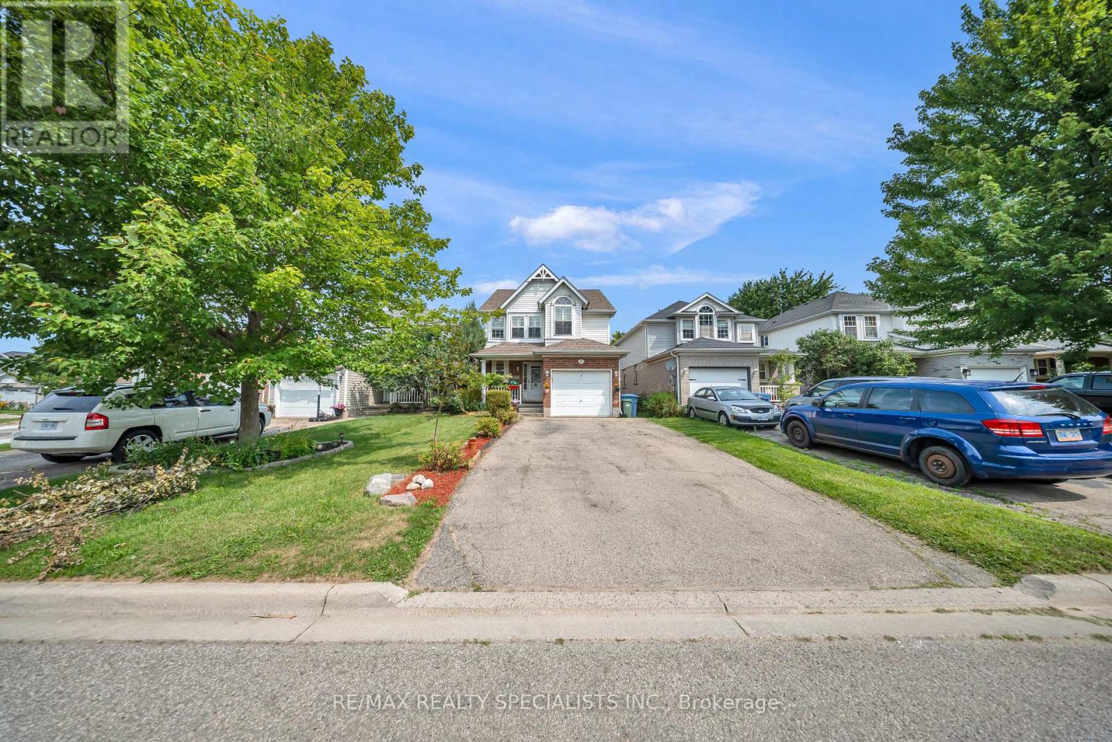 17 BUCKTHORN CRESCENT W - 2