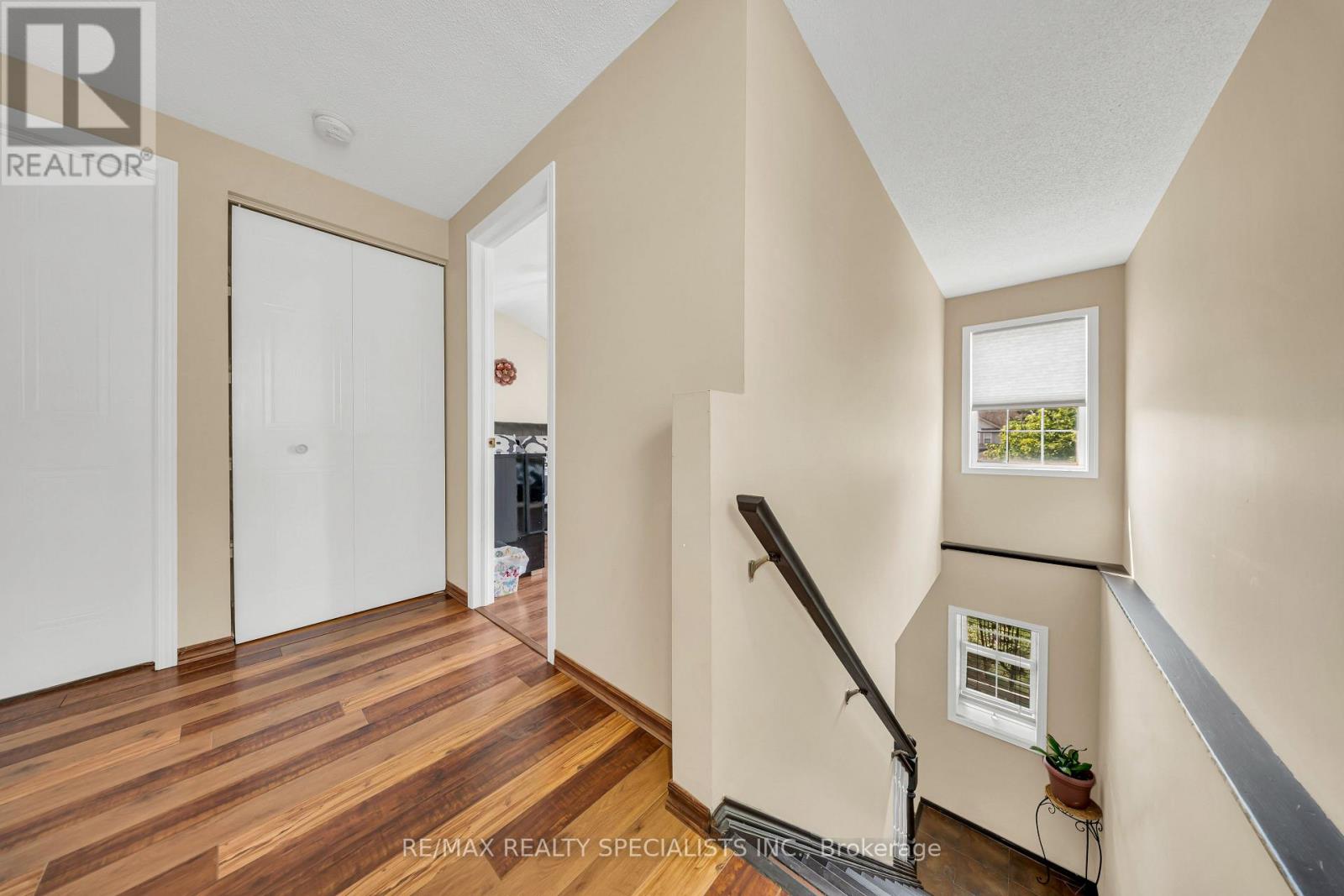 17 BUCKTHORN CRESCENT W - Image 20