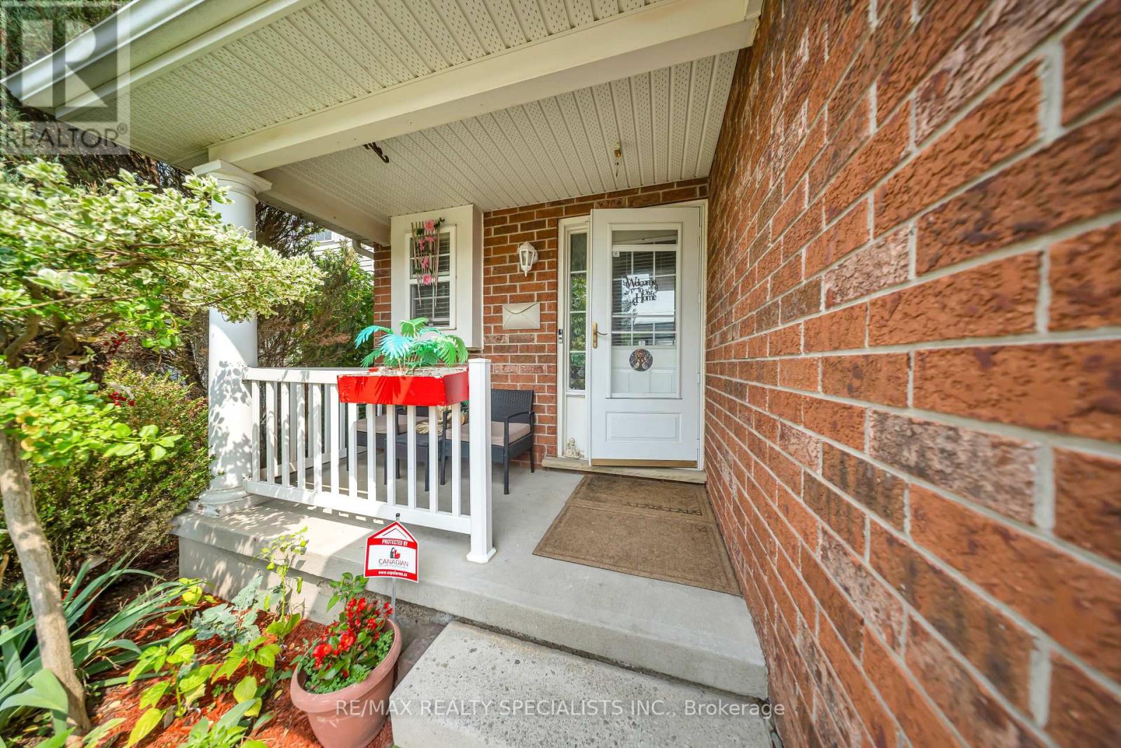 17 BUCKTHORN CRESCENT W - Image 4