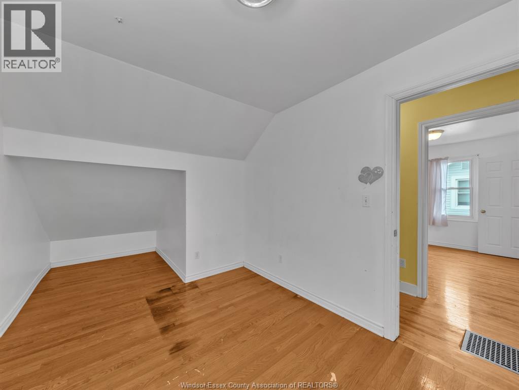 2318 CHANDLER - 25