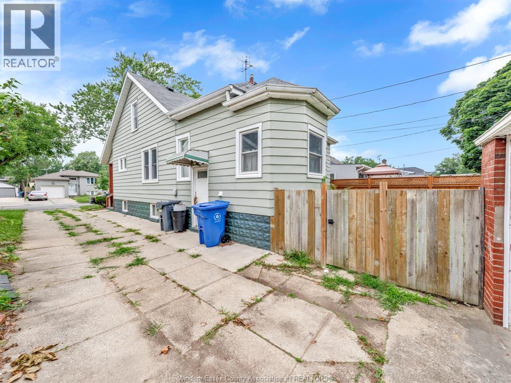 2318 CHANDLER - Image 42