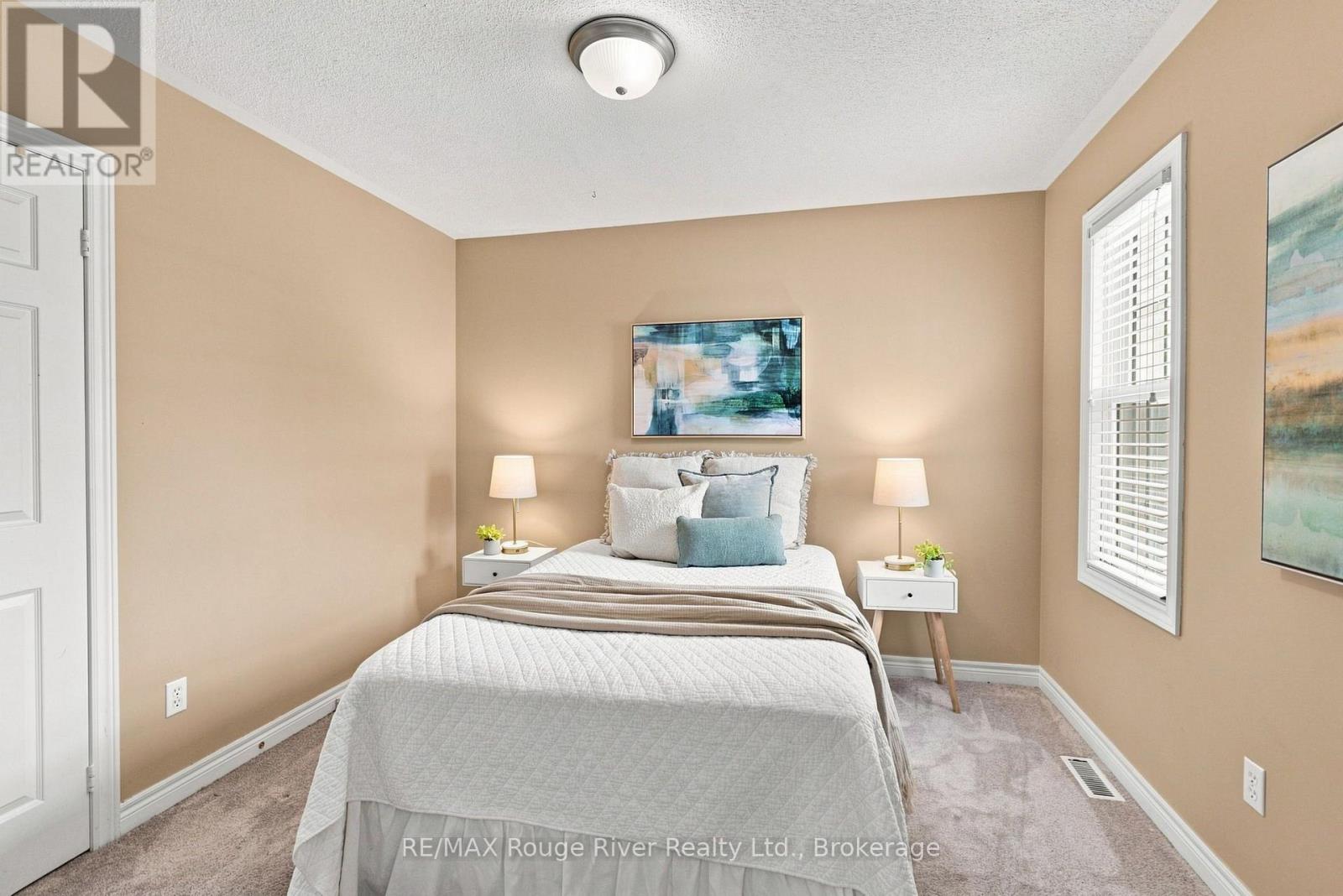 26 WOODLANDS AVENUE - Image 20