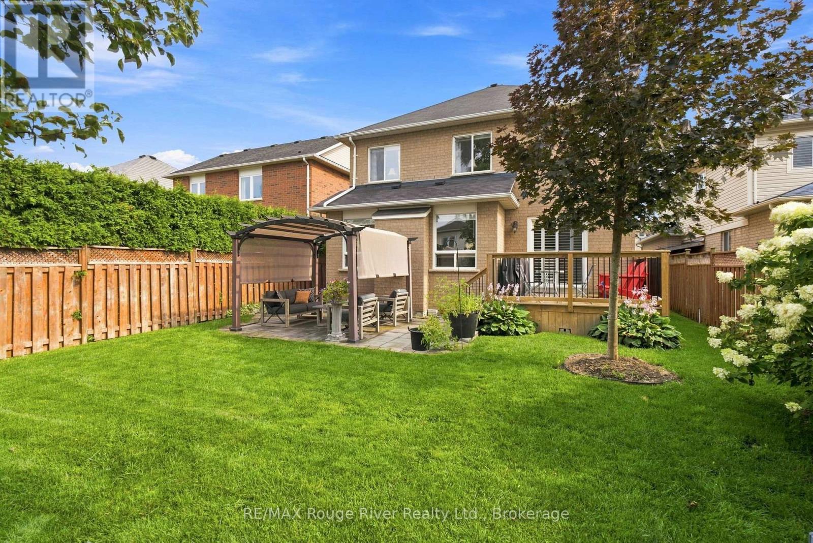 26 WOODLANDS AVENUE - 35