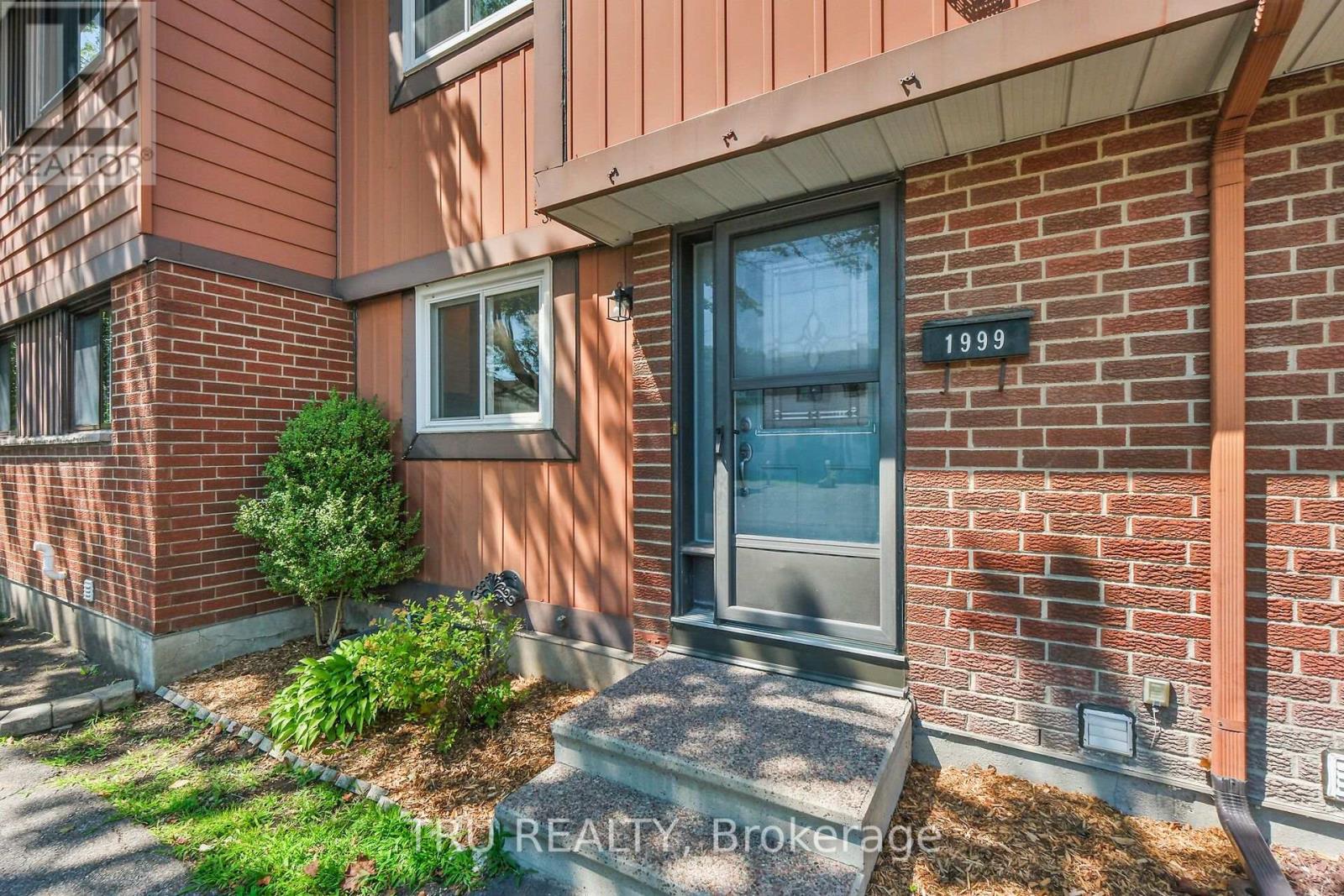 3 Bed, 3 Bath House for Sale in Ottawa – 1999 FALKIRK CRESCENT, Ottawa – MLS# X13670092 - Image 1