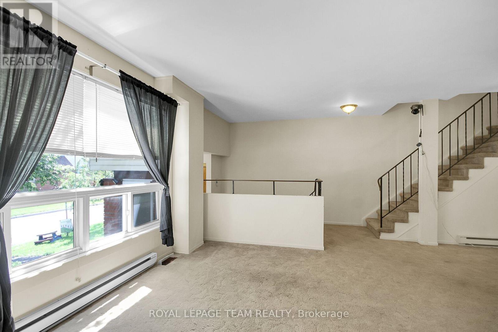 3 Bed, 2 Bath House for Sale in Ottawa – D – 31 WOODVALE GREEN STREET, Ottawa – MLS# X13670066 - Image 7