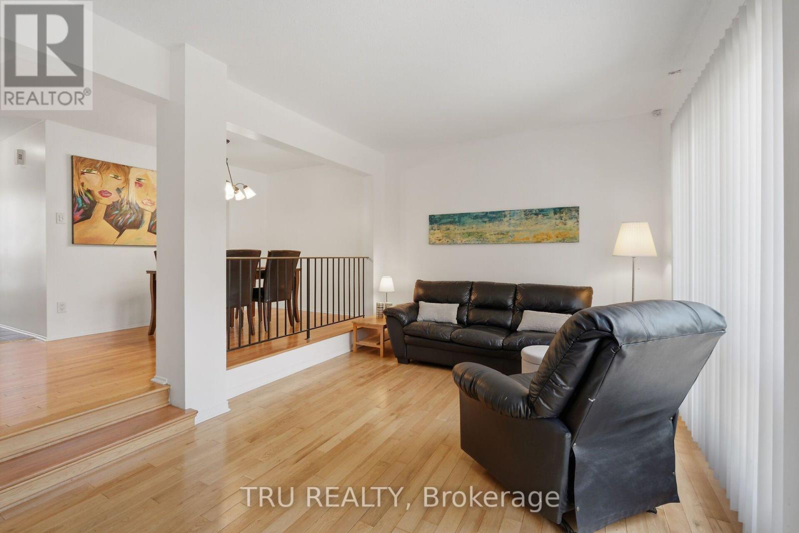 3 Bed, 3 Bath House for Sale in Ottawa – 1999 FALKIRK CRESCENT, Ottawa – MLS# X13670092 - Image 9