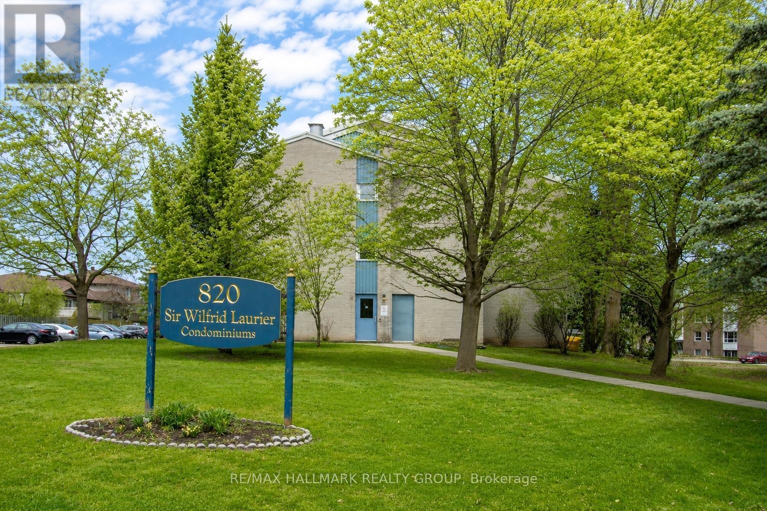 #106 820 LAURIER BOULEVARD - 1
