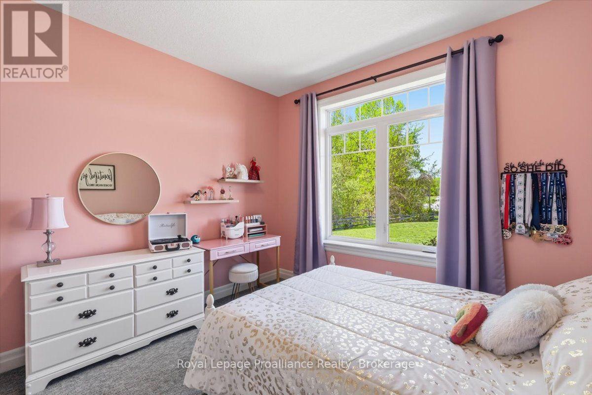 63 HIDDENVALLEY DRIVE - Image 20