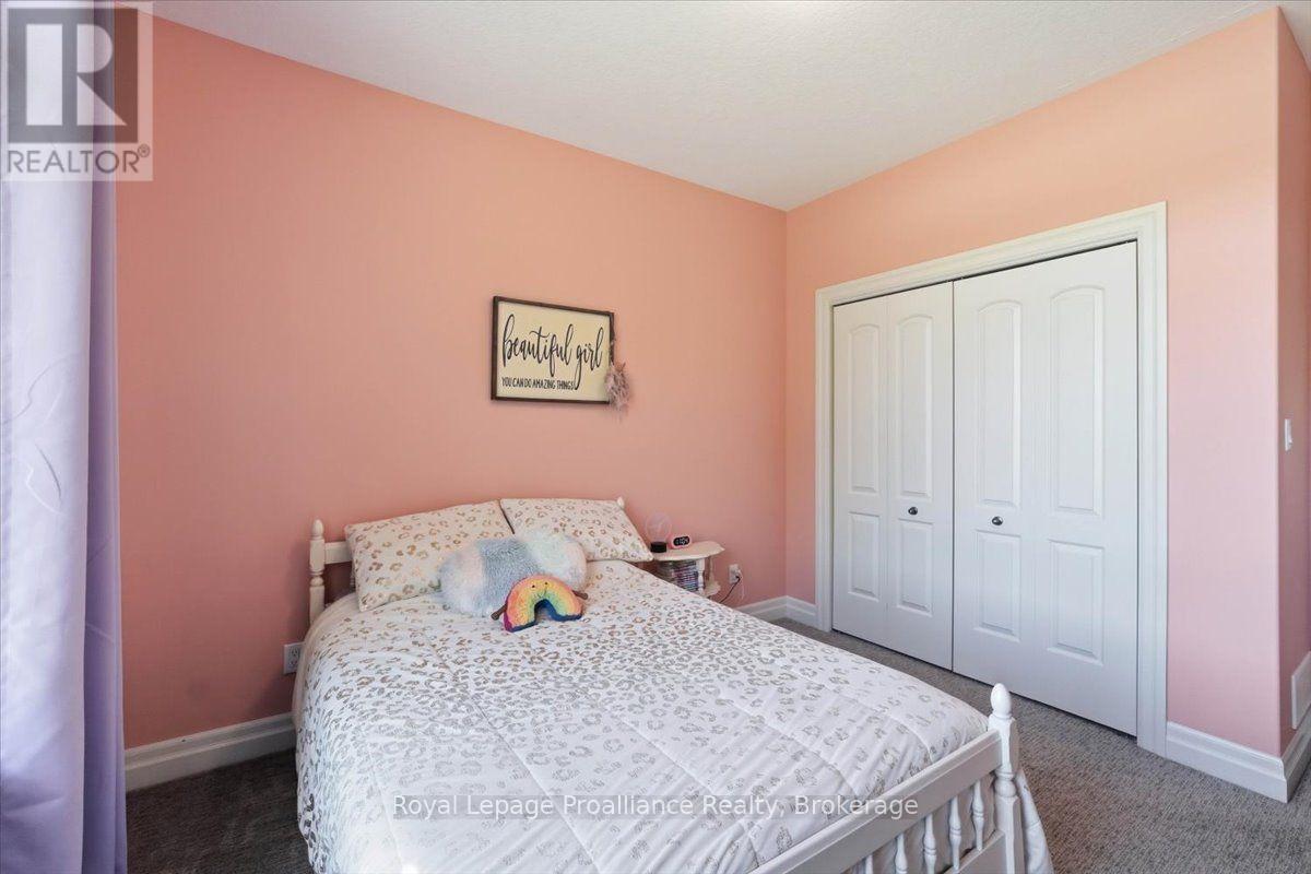 63 HIDDENVALLEY DRIVE - Image 21