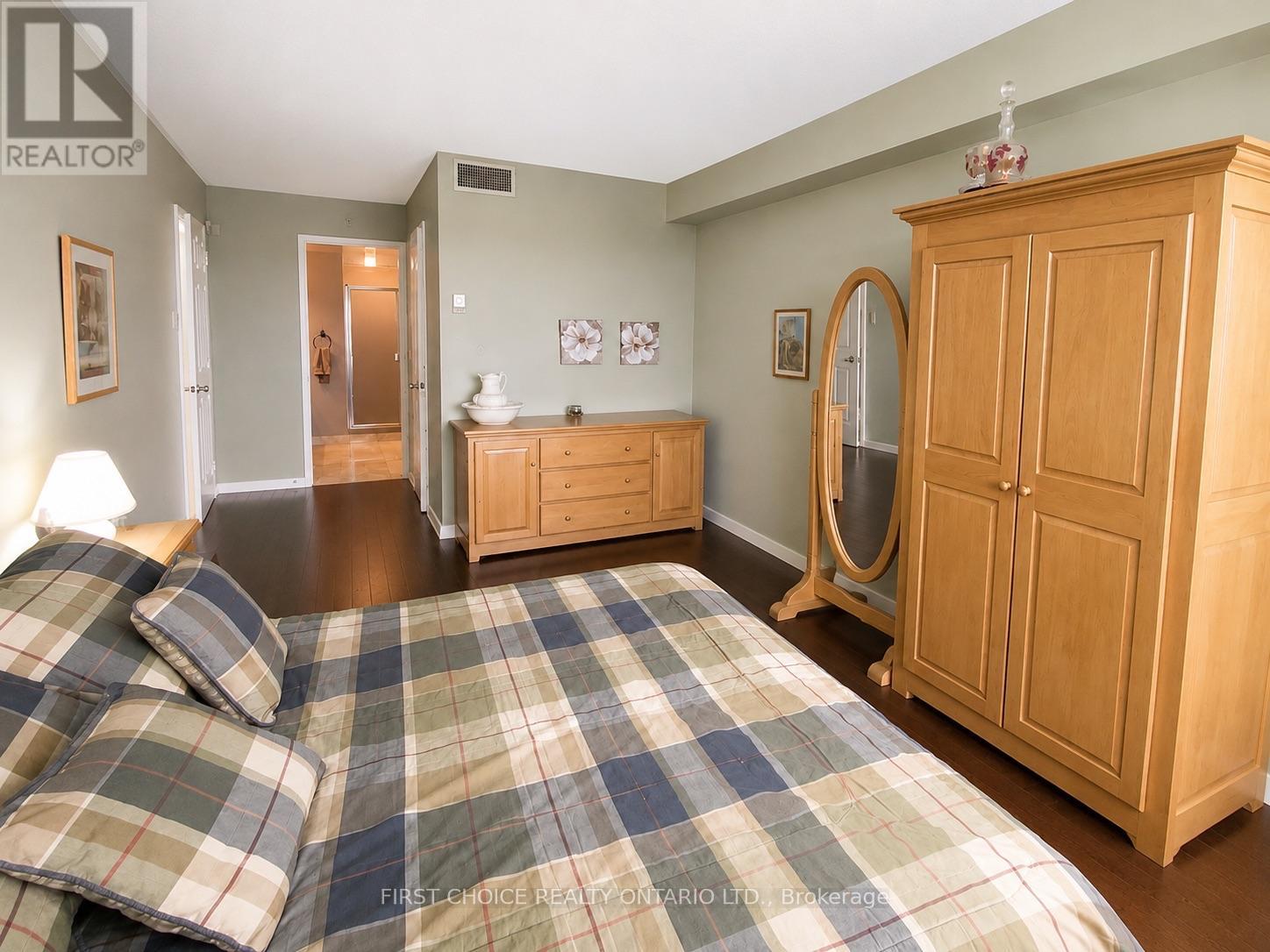 2 Bed, 2 Bath House for Sale in Ottawa – 1406 – 1510 RIVERSIDE DRIVE, Ottawa – MLS# X13670402 - Image 13