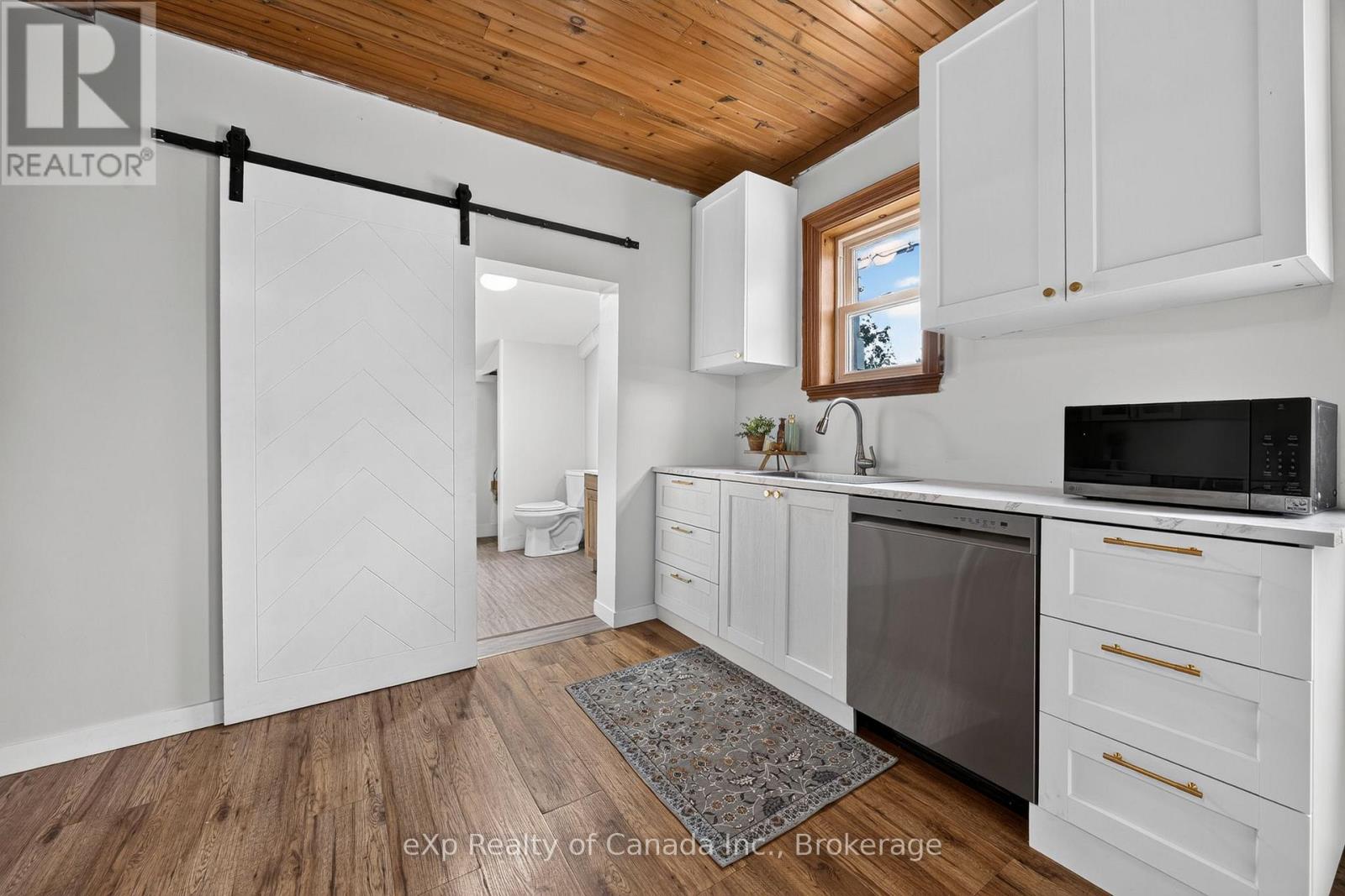 24 STOVER STREET S - 16