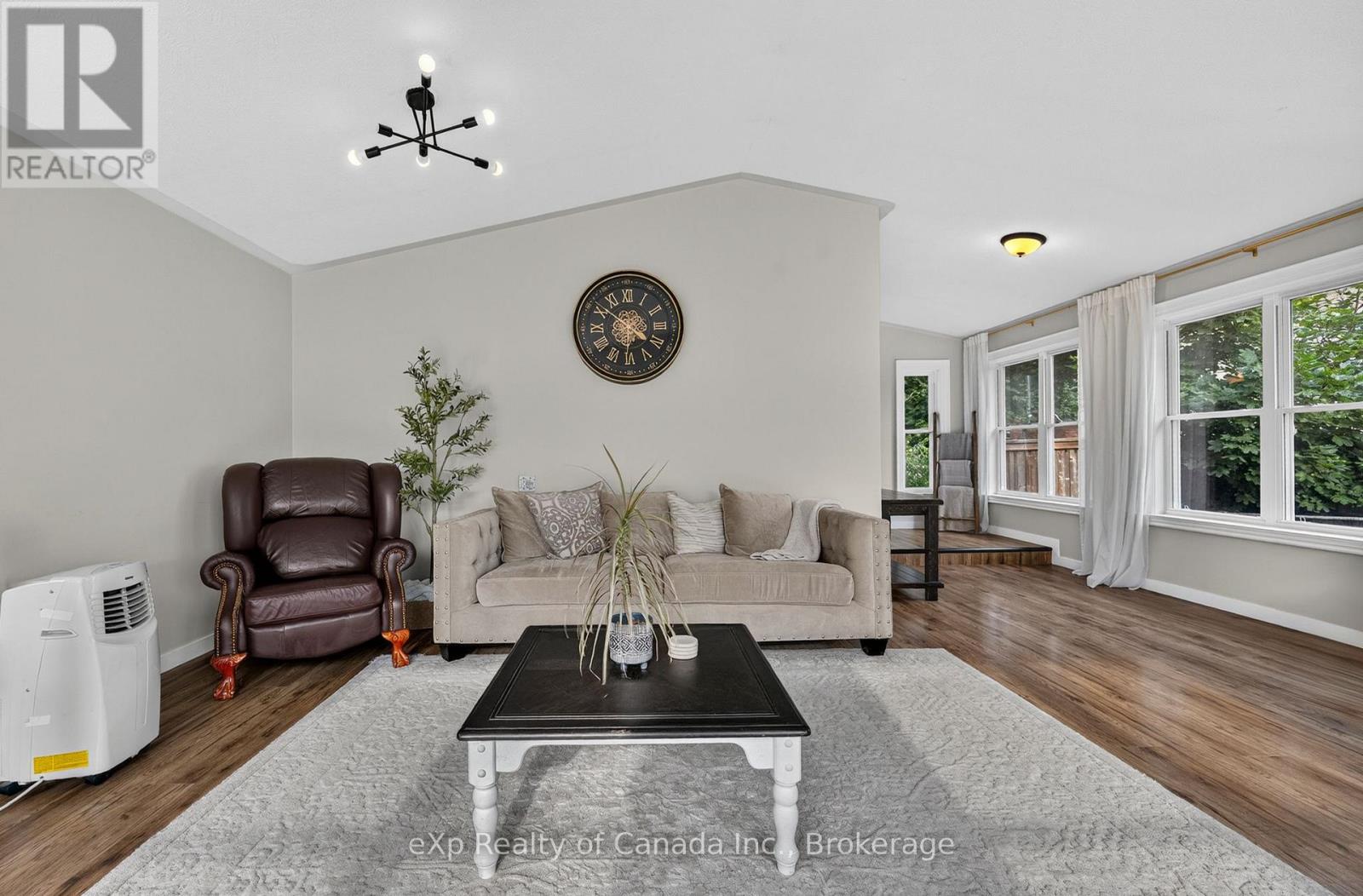 24 STOVER STREET S - 27