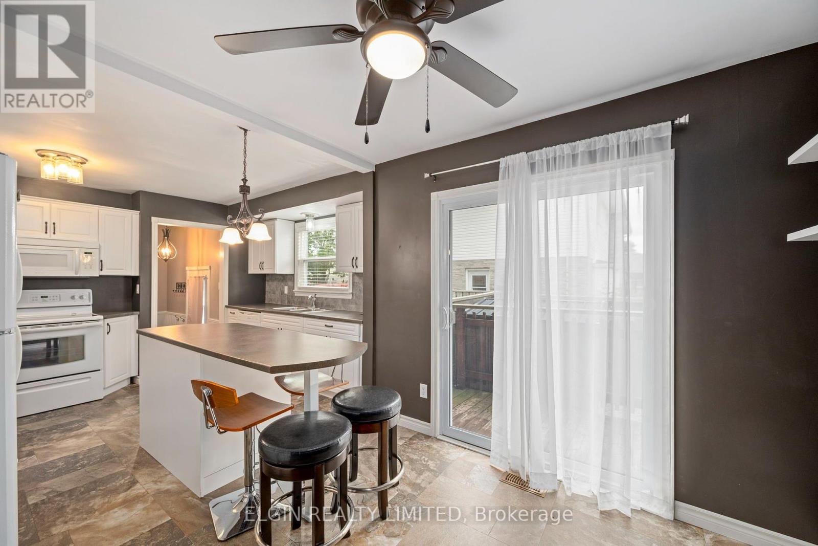 27 VANIER PLACE - Image 13