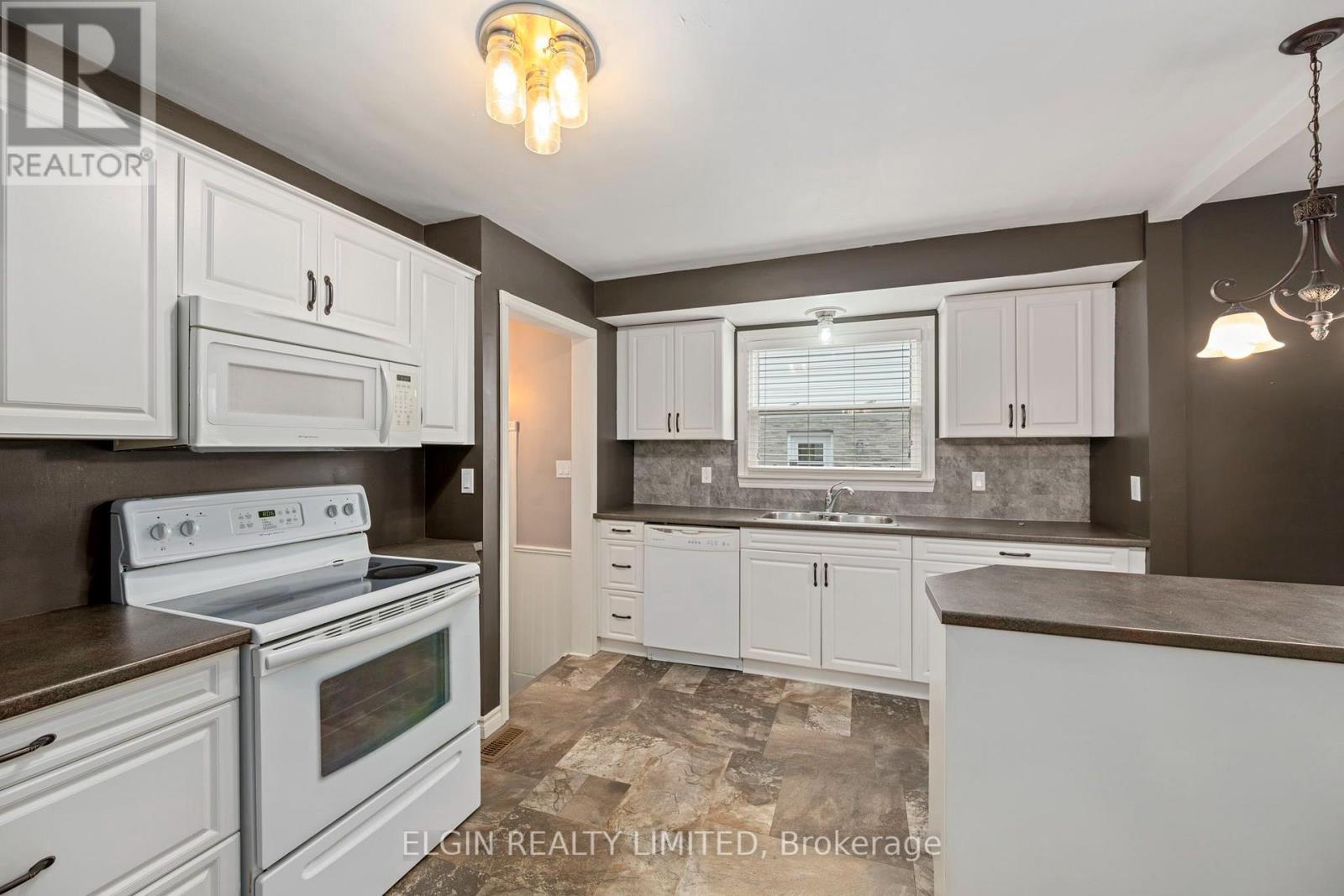 27 VANIER PLACE - Image 14