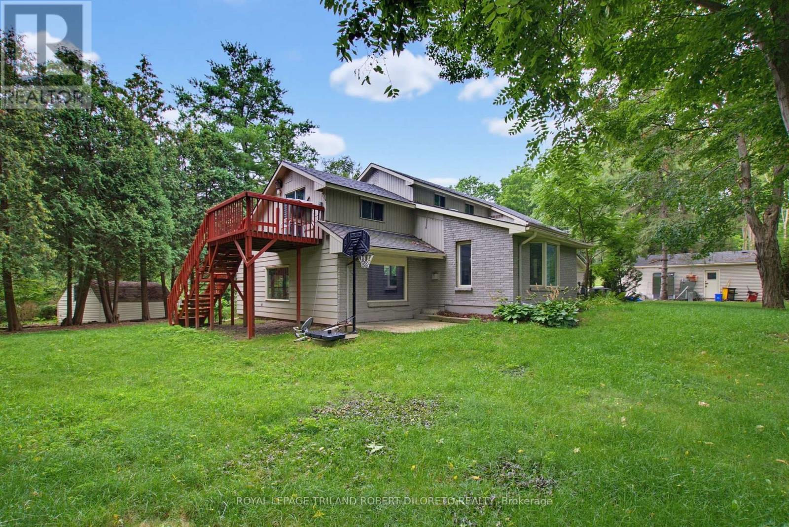 7 ELMHURST STREET - 25