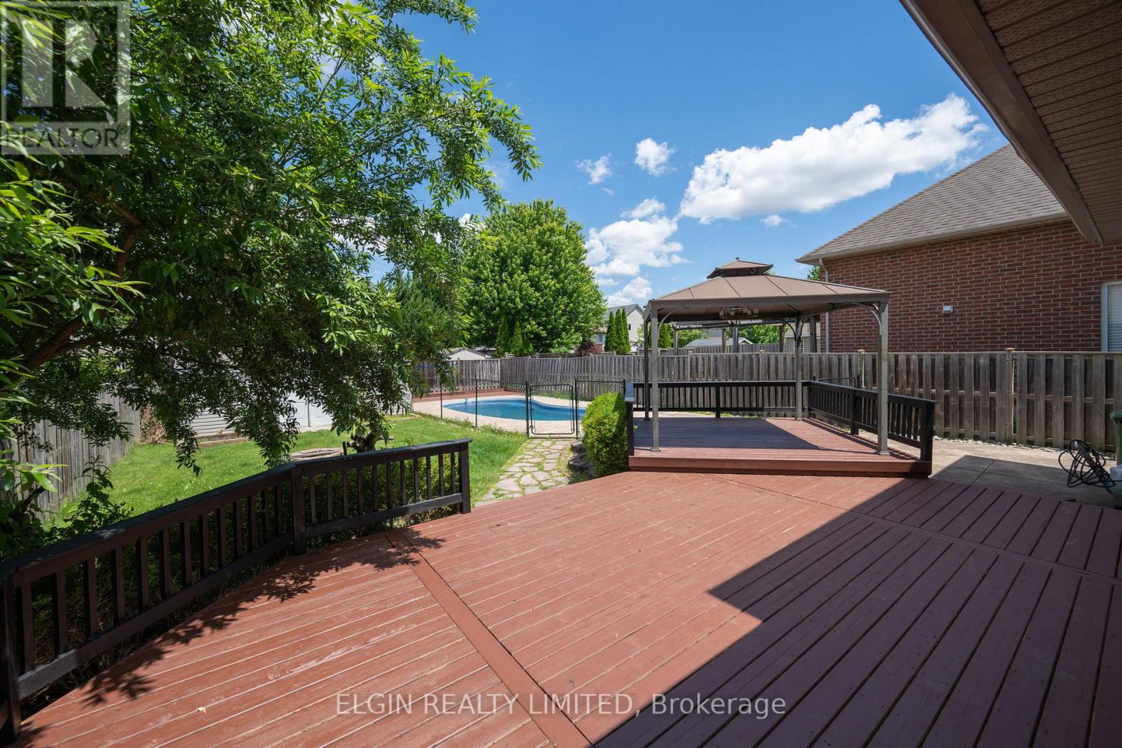 11 KENSINGTON COURT - Image 30