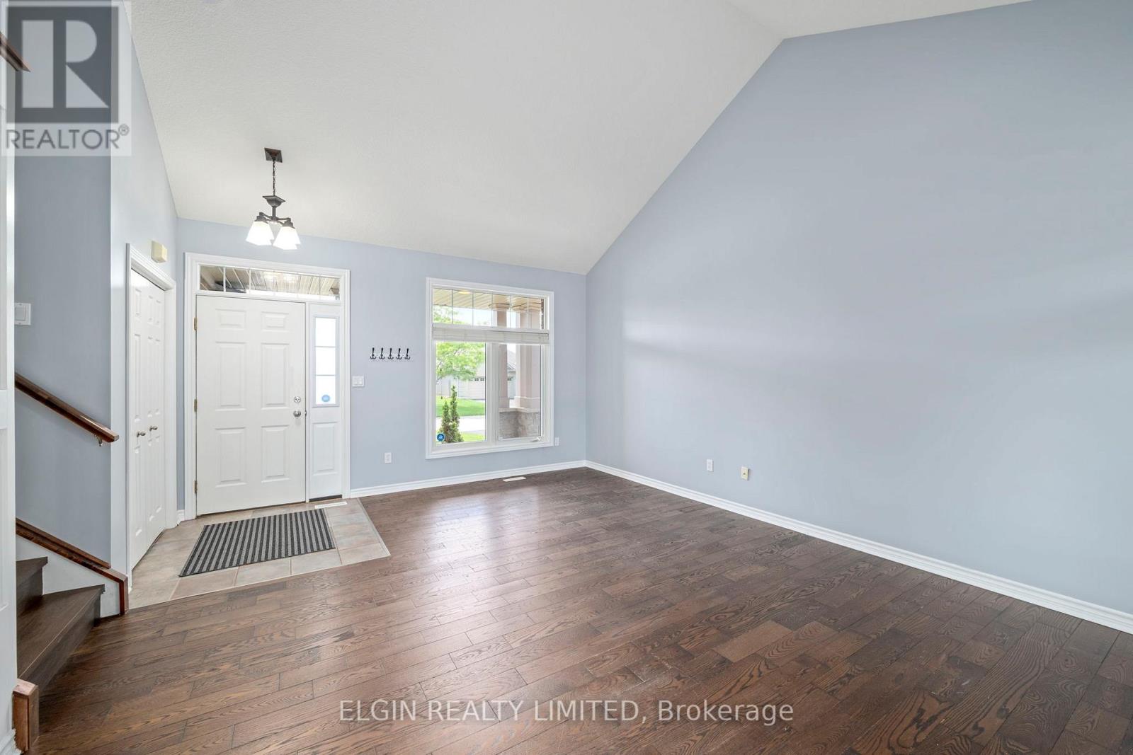 11 KENSINGTON COURT - Image 4
