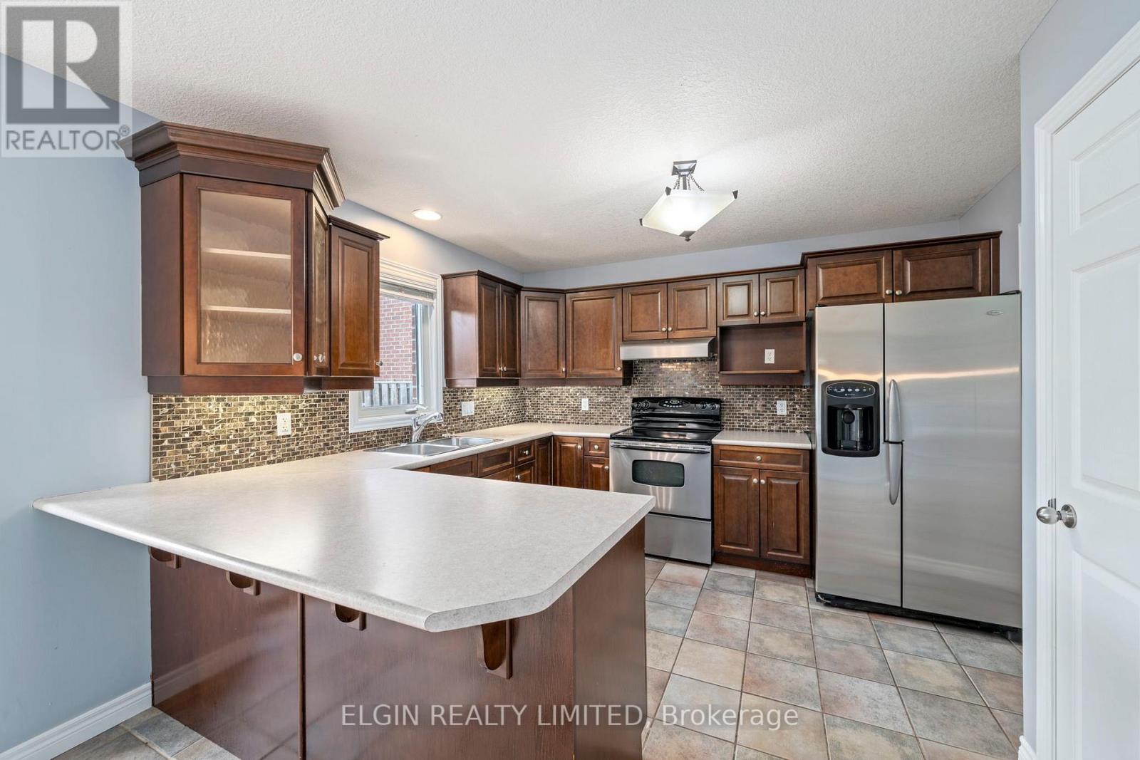 11 KENSINGTON COURT - Image 8