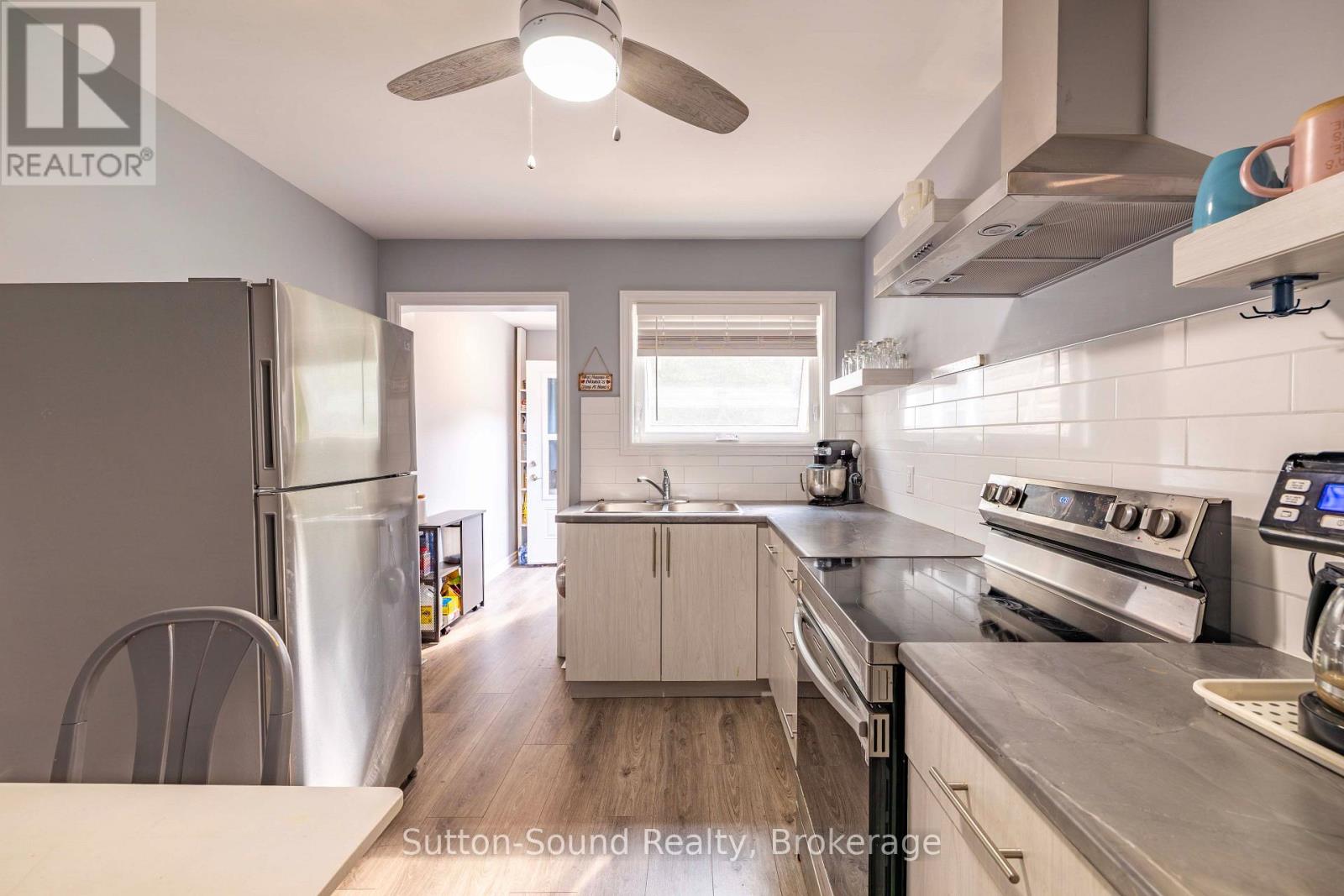 921 8TH AVENUE W - Image 9