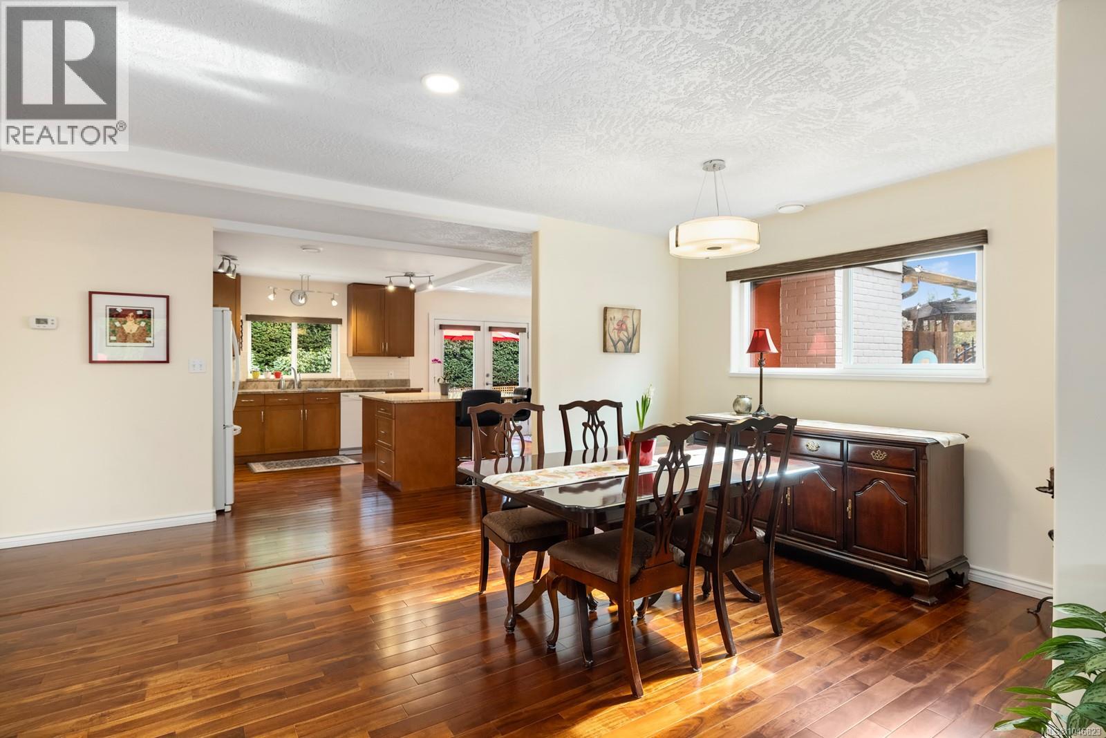 #5 3285 Ash Rd - Image 18