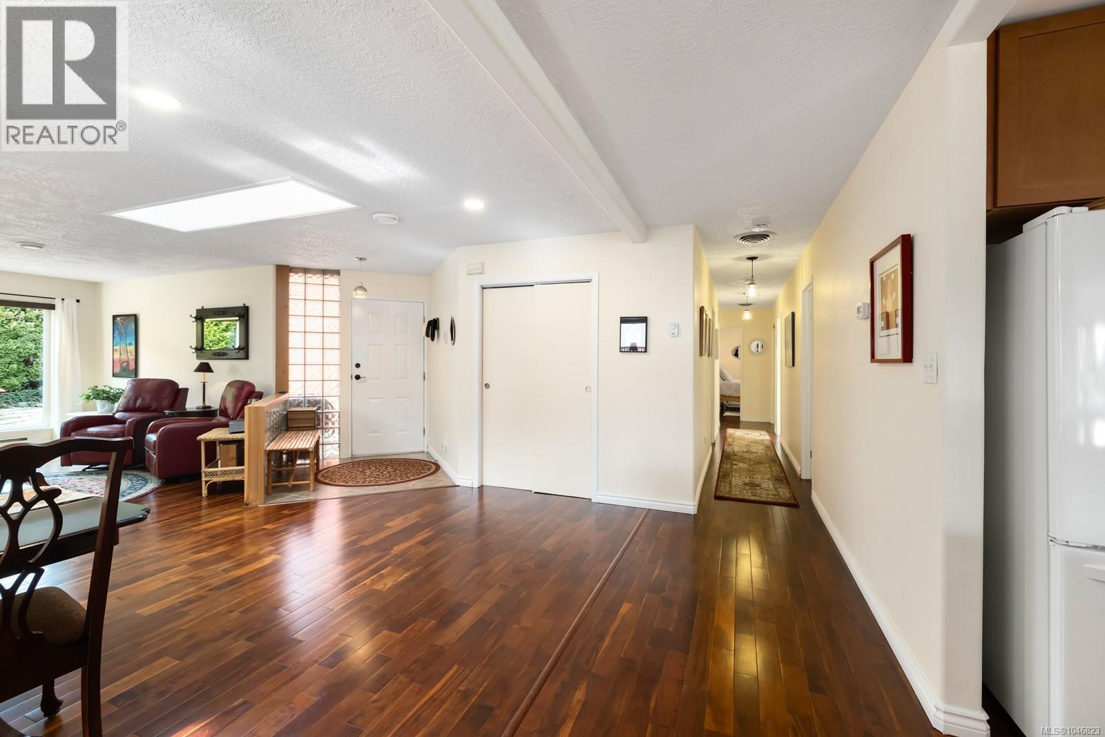 #5 3285 Ash Rd - Image 23