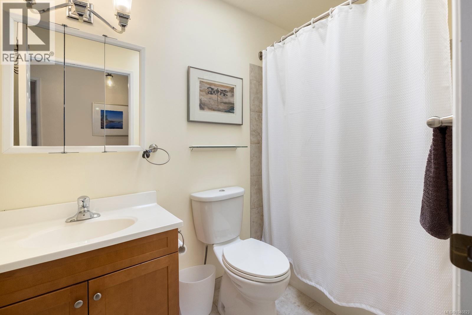 #5 3285 Ash Rd - 33