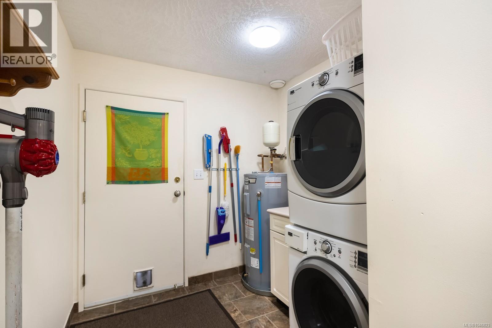 #5 3285 Ash Rd - Image 34