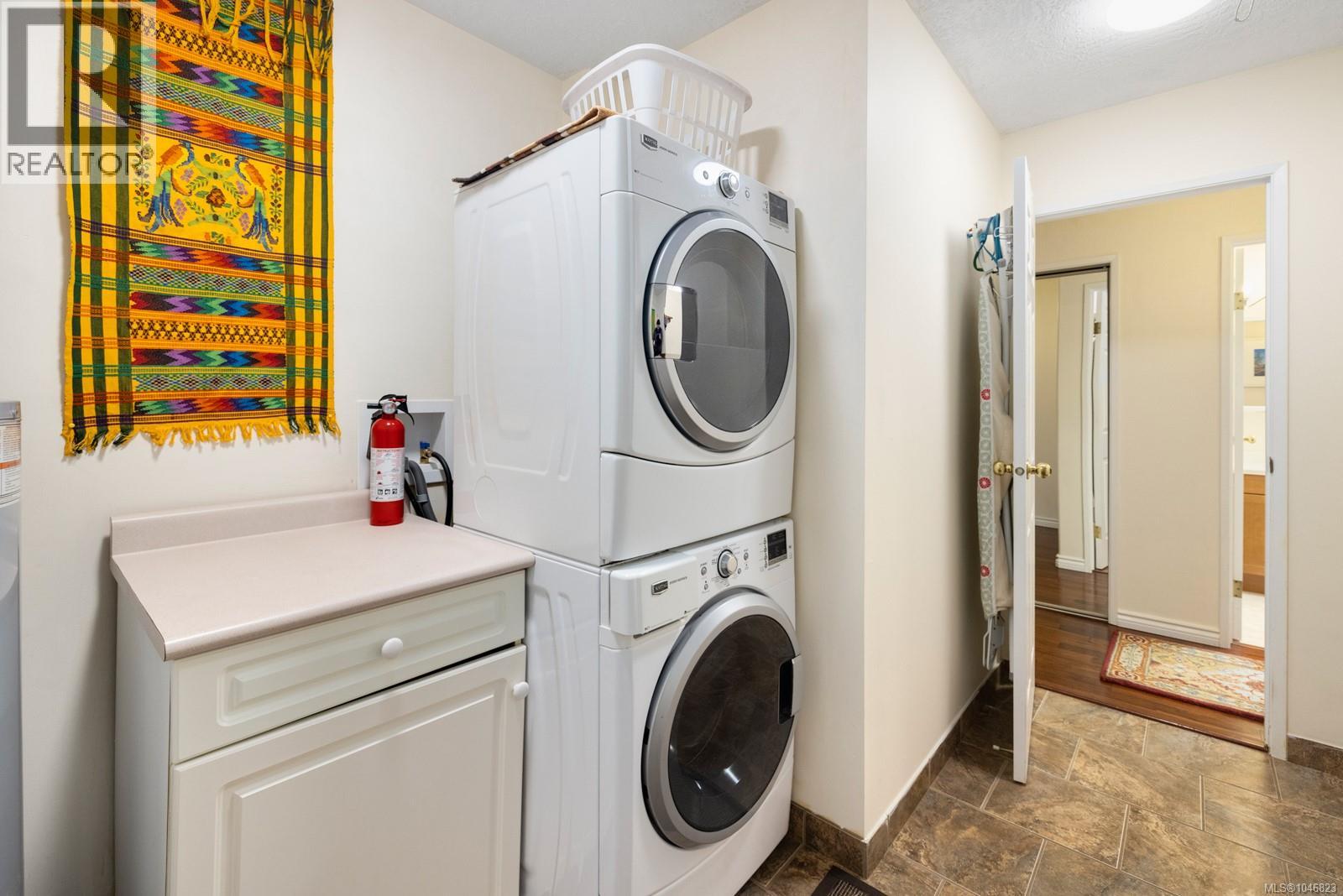 #5 3285 Ash Rd - Image 35