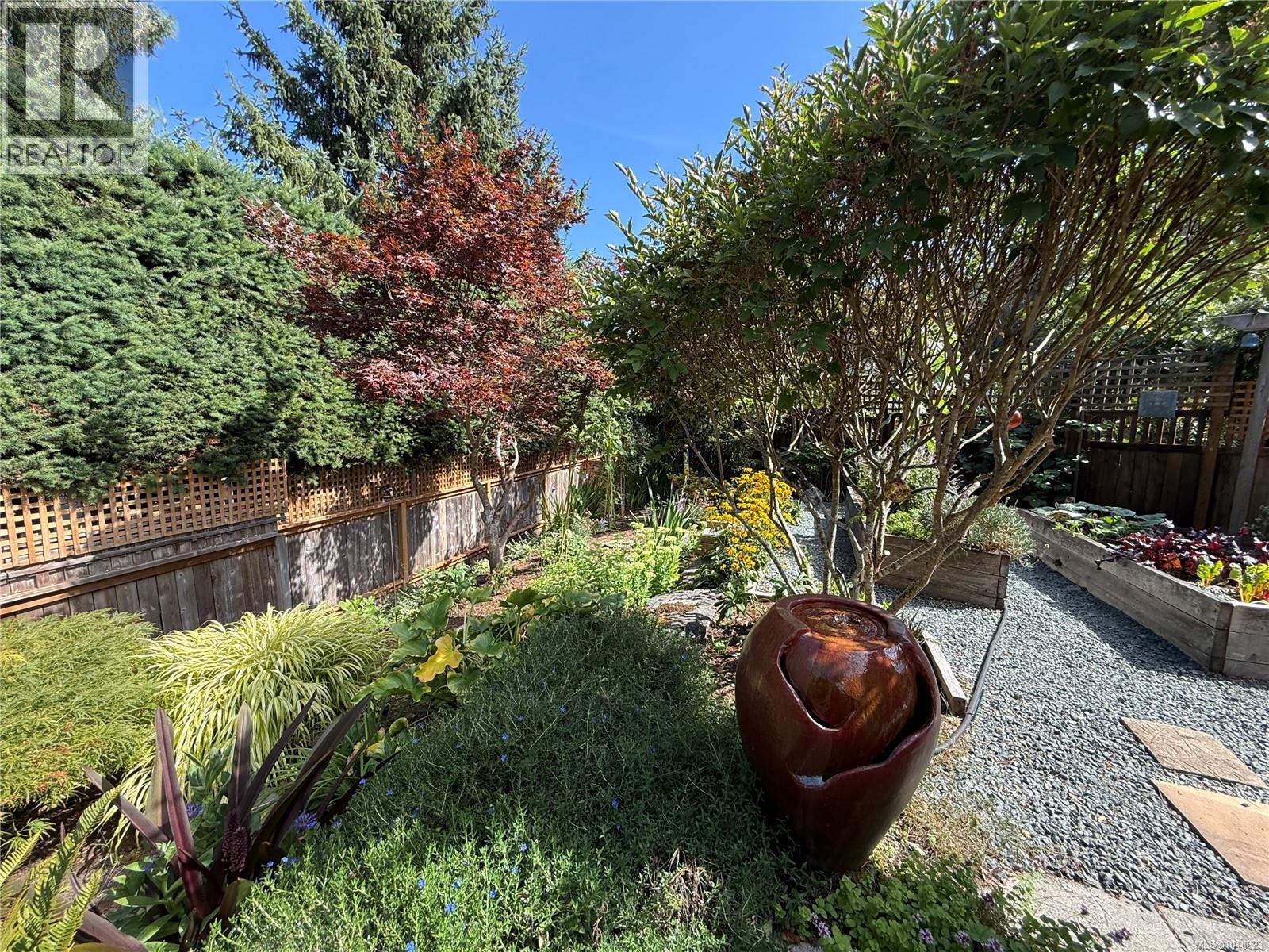 #5 3285 Ash Rd - Image 39