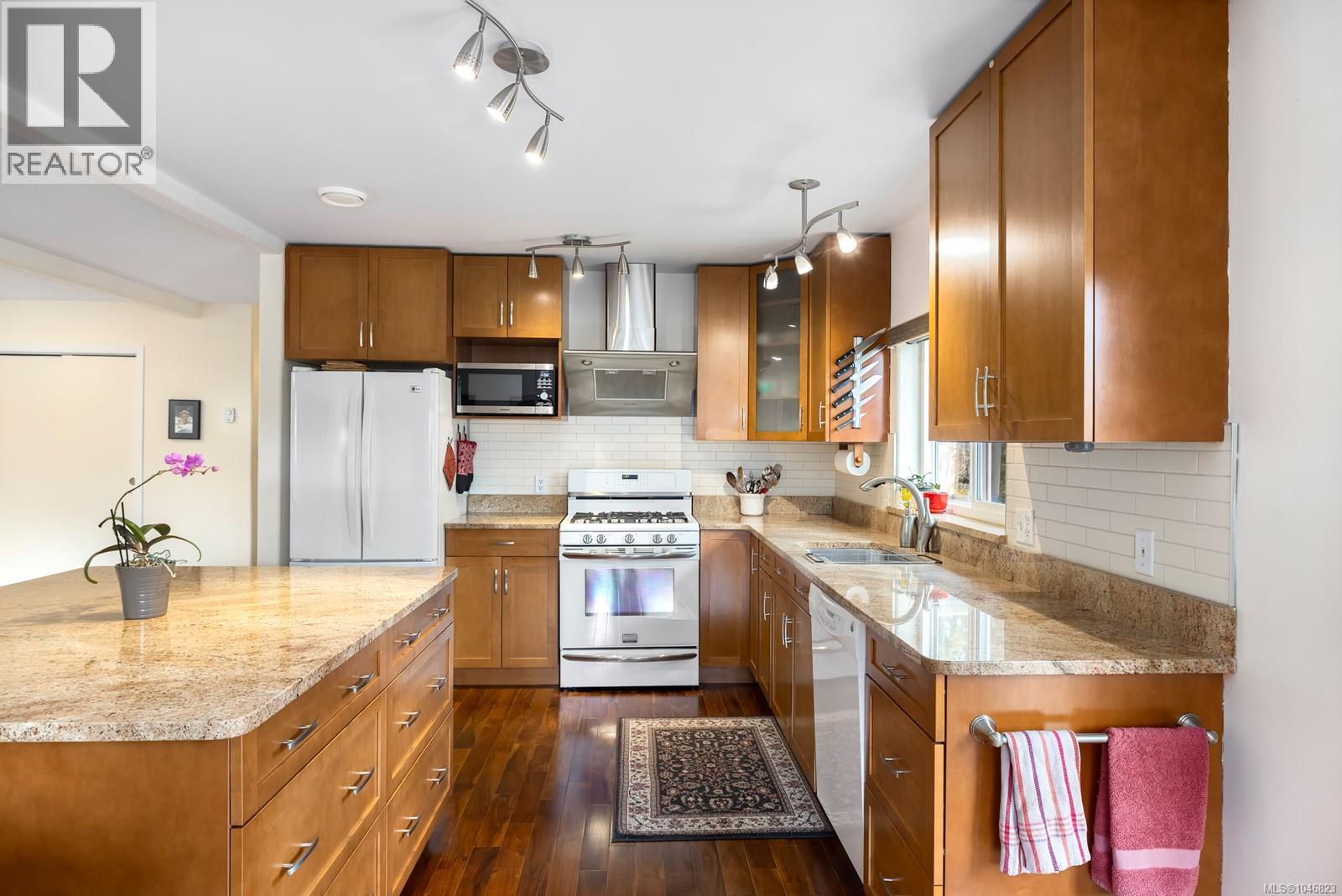 #5 3285 Ash Rd - Image 4